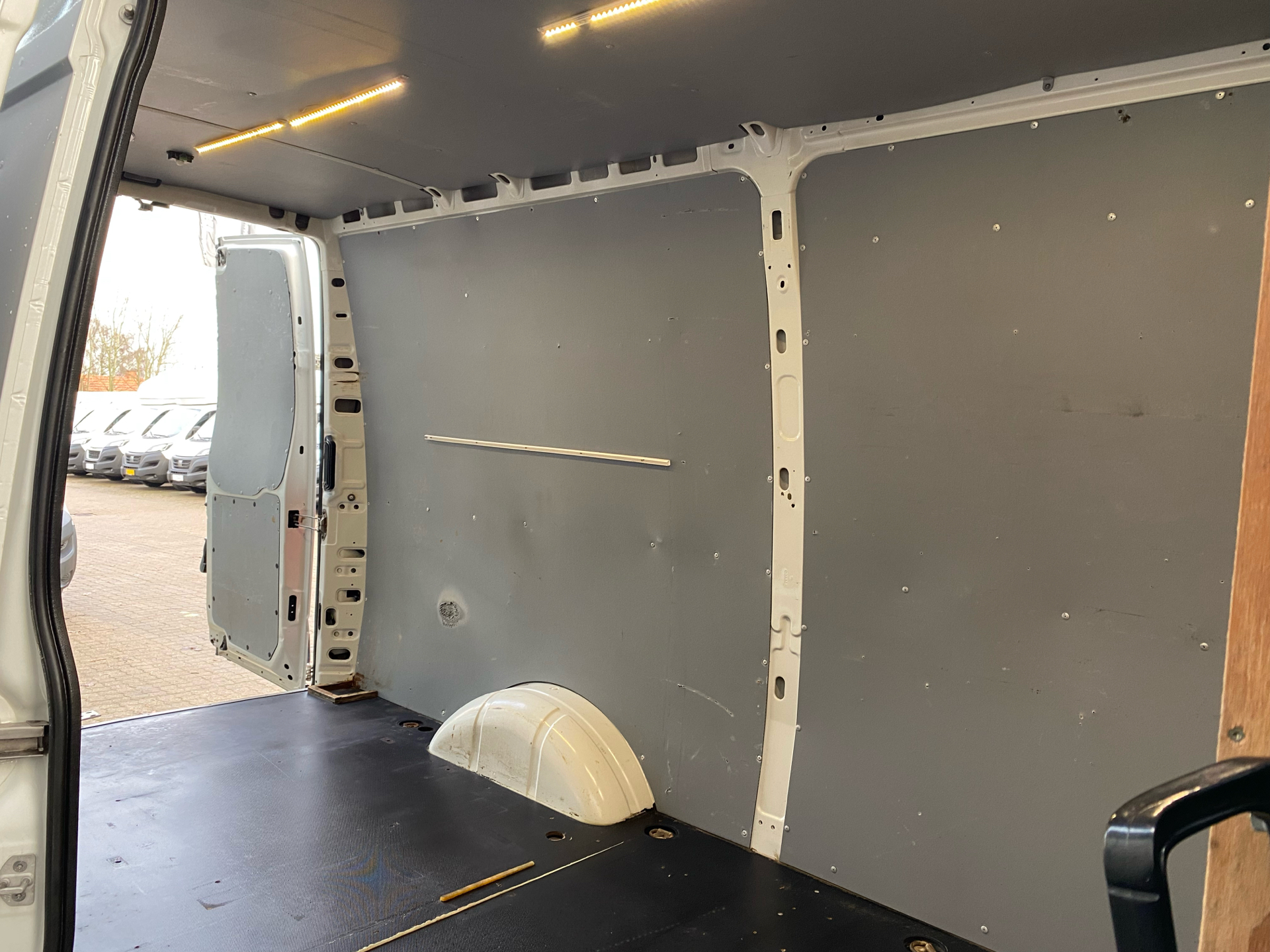 Billede af Iveco Daily 35S17 12m3 3,0 D 170HK Van 8g Aut.