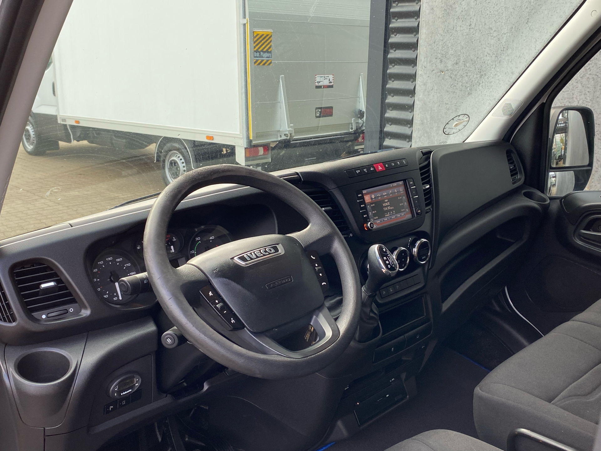 Billede af Iveco Daily 35S17 12m3 3,0 D 170HK Van 8g Aut.