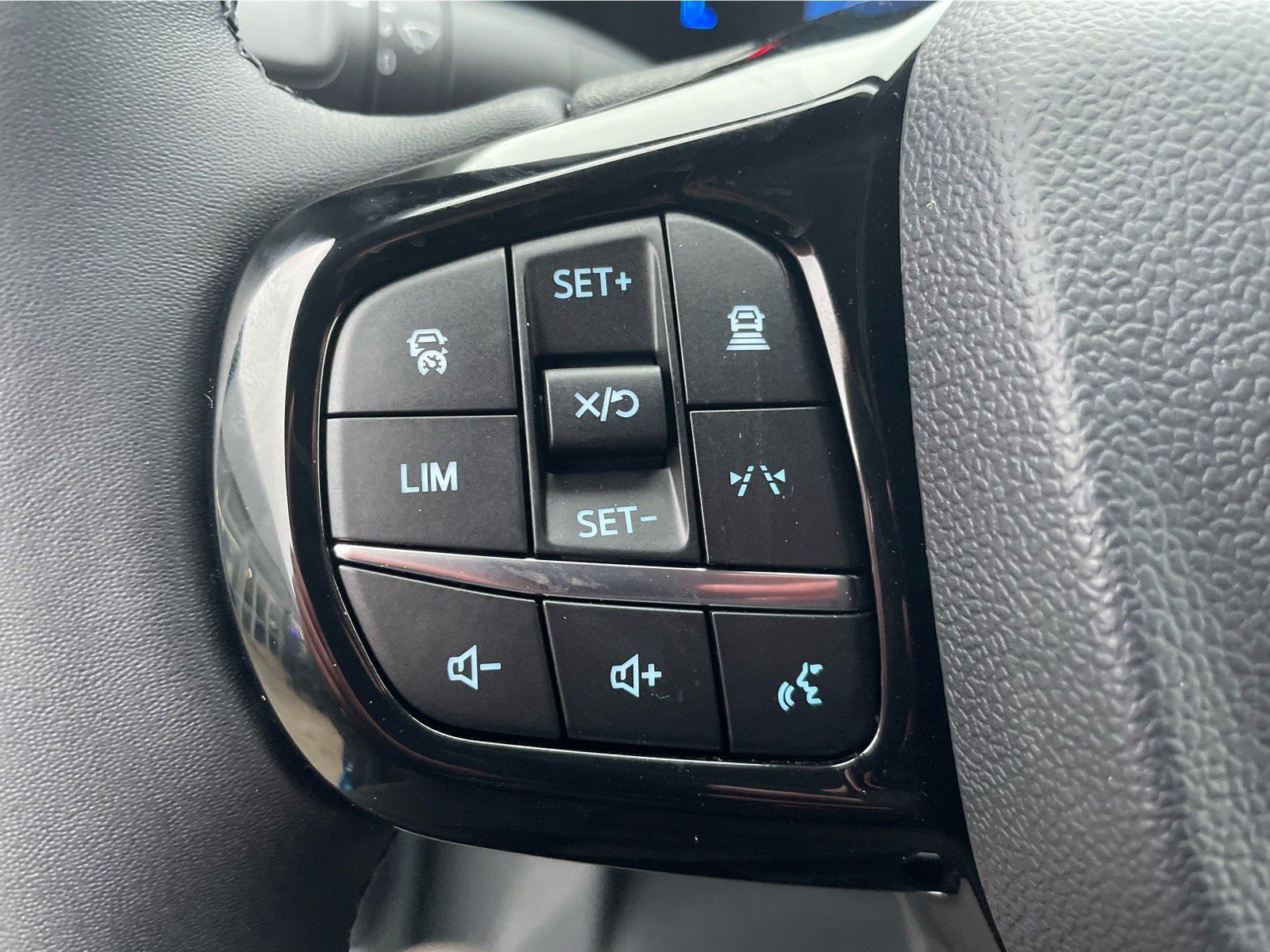 Billede af Ford E-Transit Custom 320 L2H1 EL Sport 218HK Van Aut.