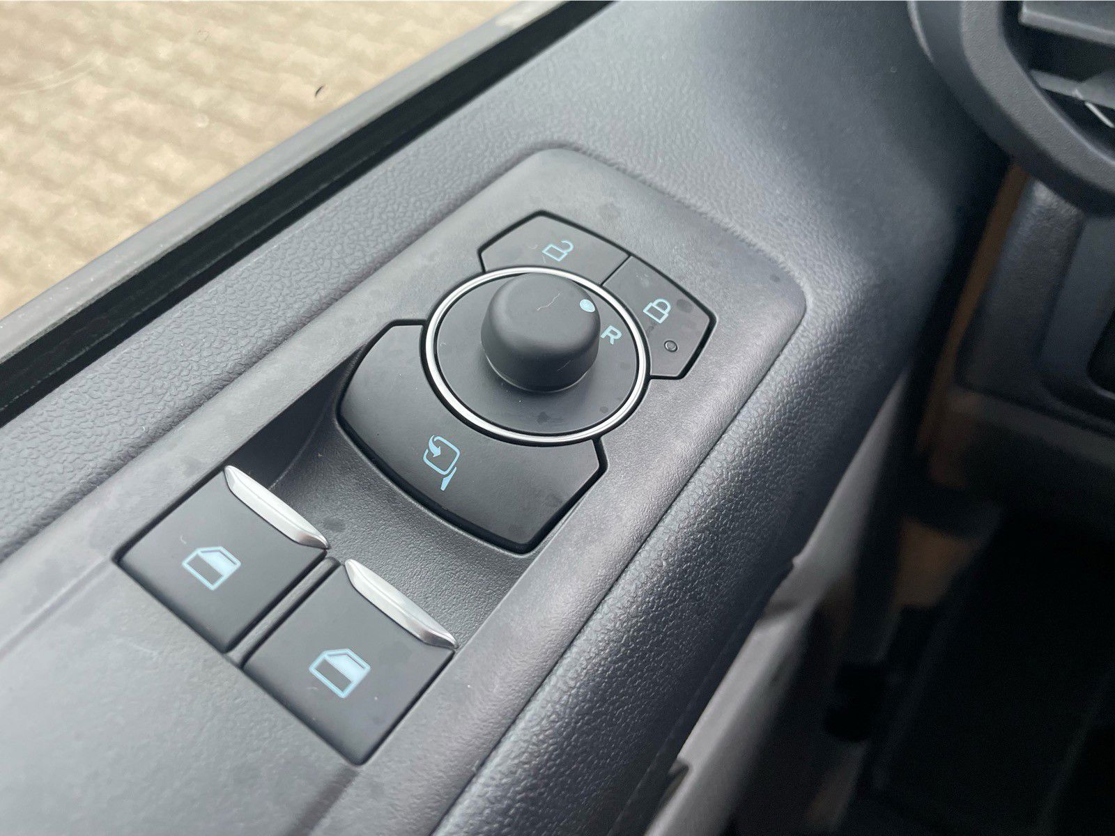 Billede af Ford E-Transit Custom 320 L2H1 EL Sport 218HK Van Aut.