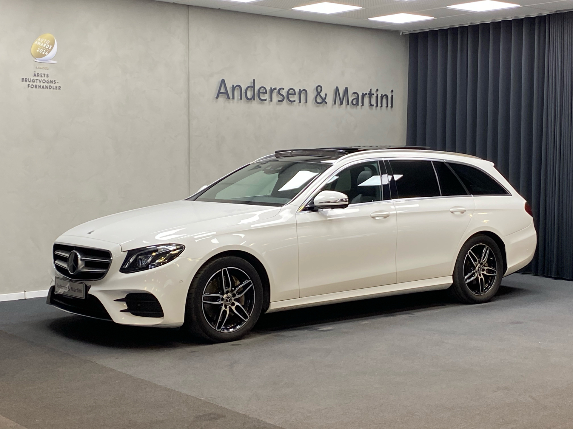 Billede af Mercedes-Benz E220 d T 2,0 D AMG Line 9G-Tronic 194HK Stc Aut.