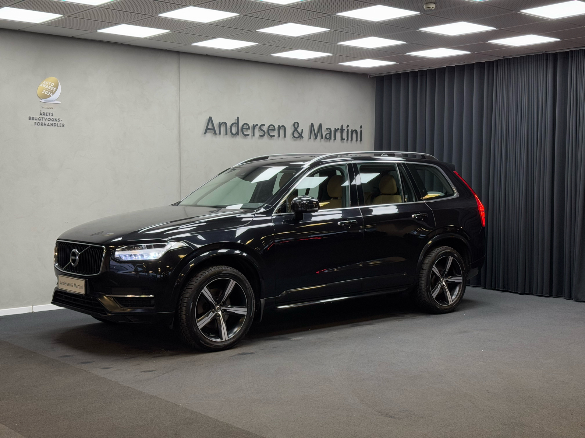 Billede af Volvo XC90 2,0 D5 Momentum AWD 225HK 5d 8g Aut.