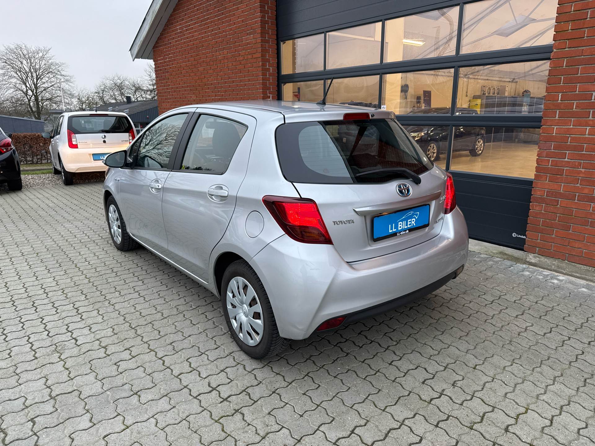 Billede af Toyota Yaris 1,5 VVT-I  Hybrid H2 Touch Style E-CVT 100HK 5d Aut.