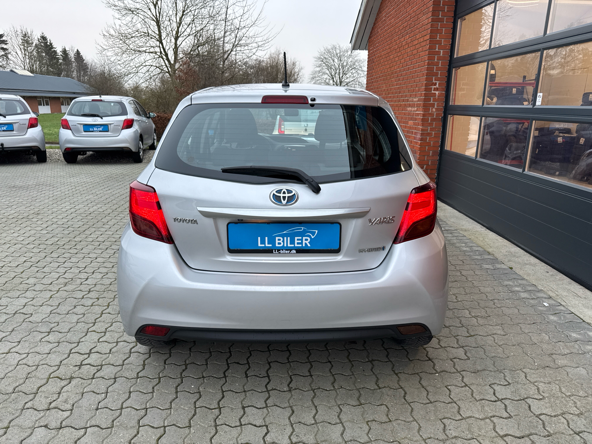 Billede af Toyota Yaris 1,5 VVT-I  Hybrid H2 Touch Style E-CVT 100HK 5d Aut.