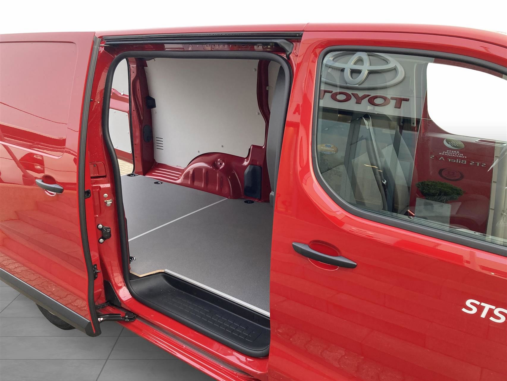 Billede af Toyota Proace Long 2,0 D Comfort Master 144HK Van 6g