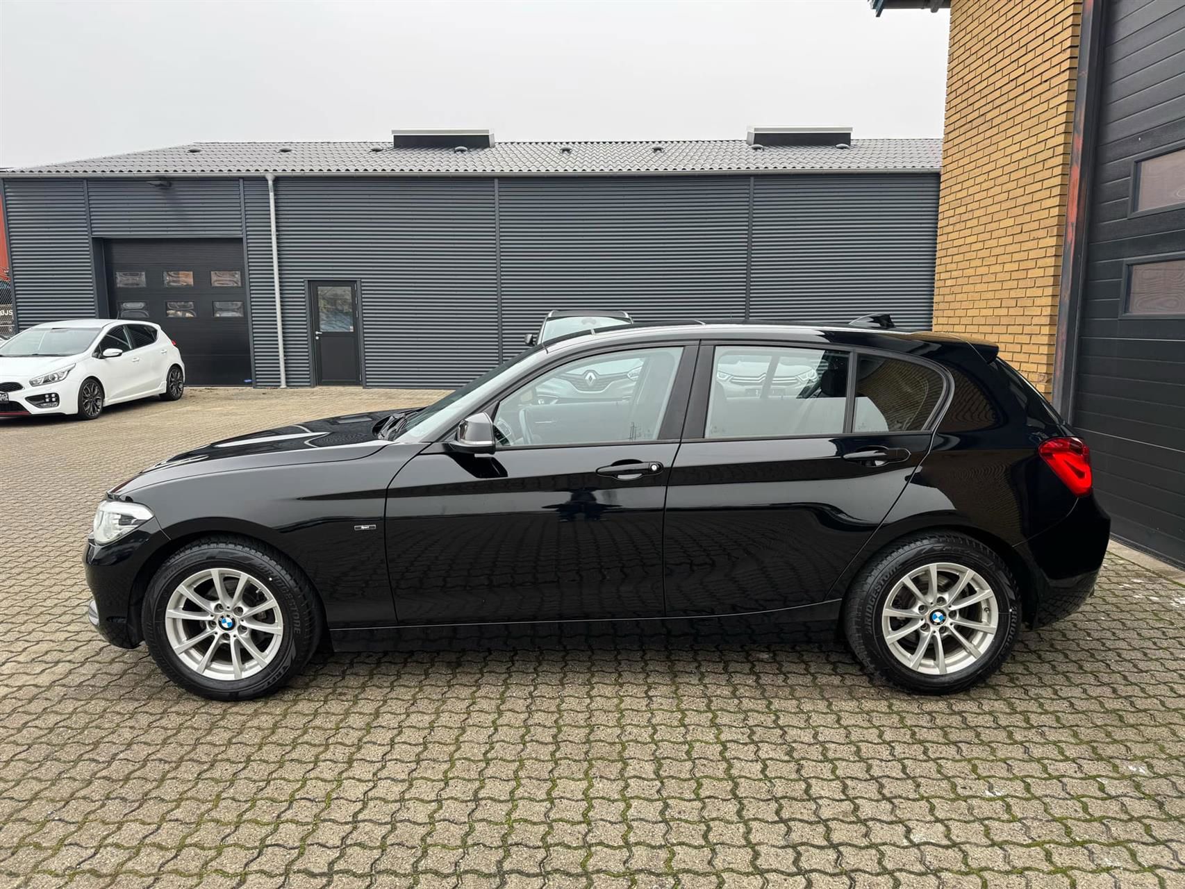 Billede af BMW 116d 1,5 D Sport Line Steptronic 116HK 5d 7g Aut.