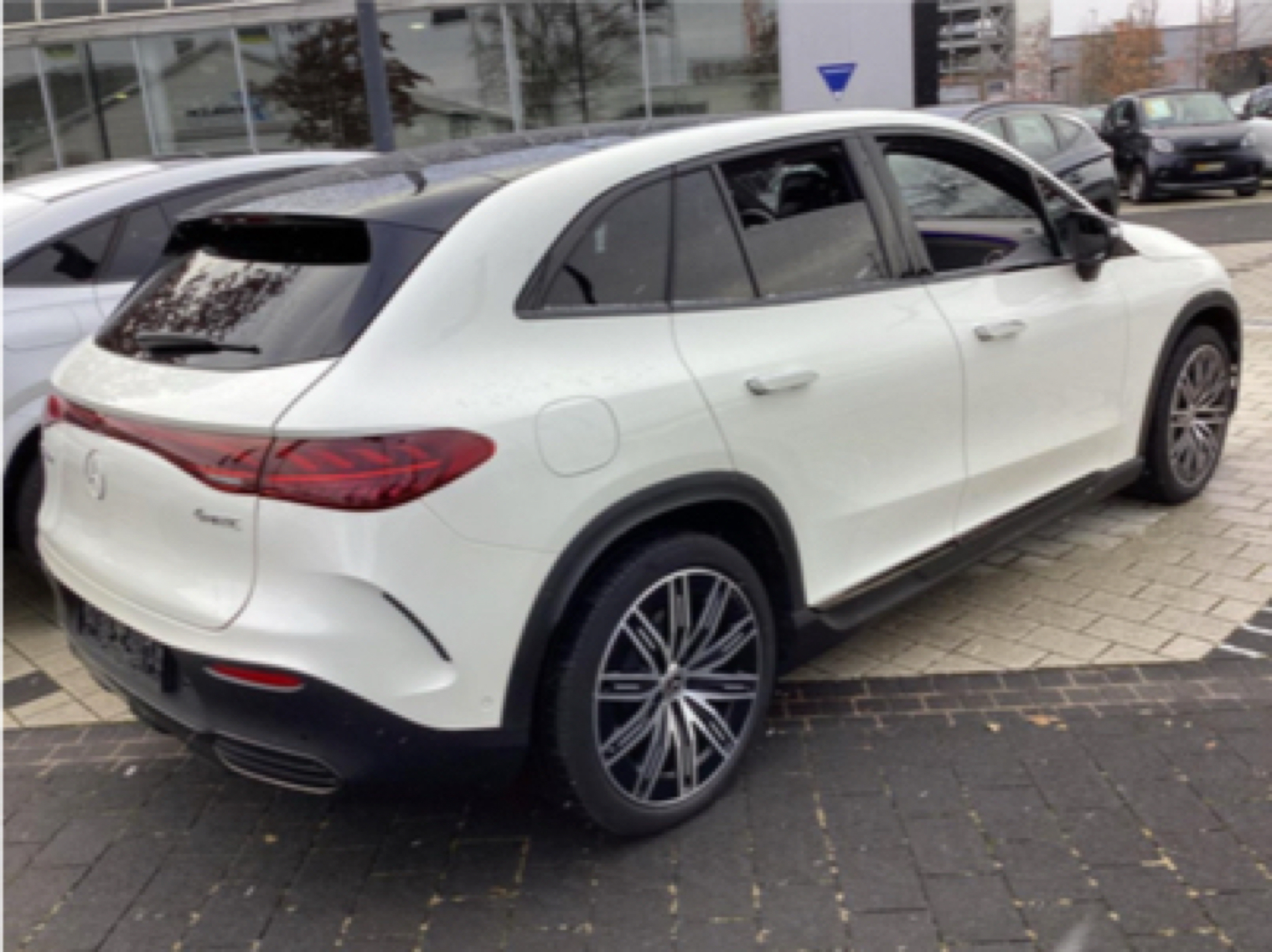 Billede af Mercedes-Benz EQE 350 EL AMG Premium Plus 4Matic 292HK 5d Aut.