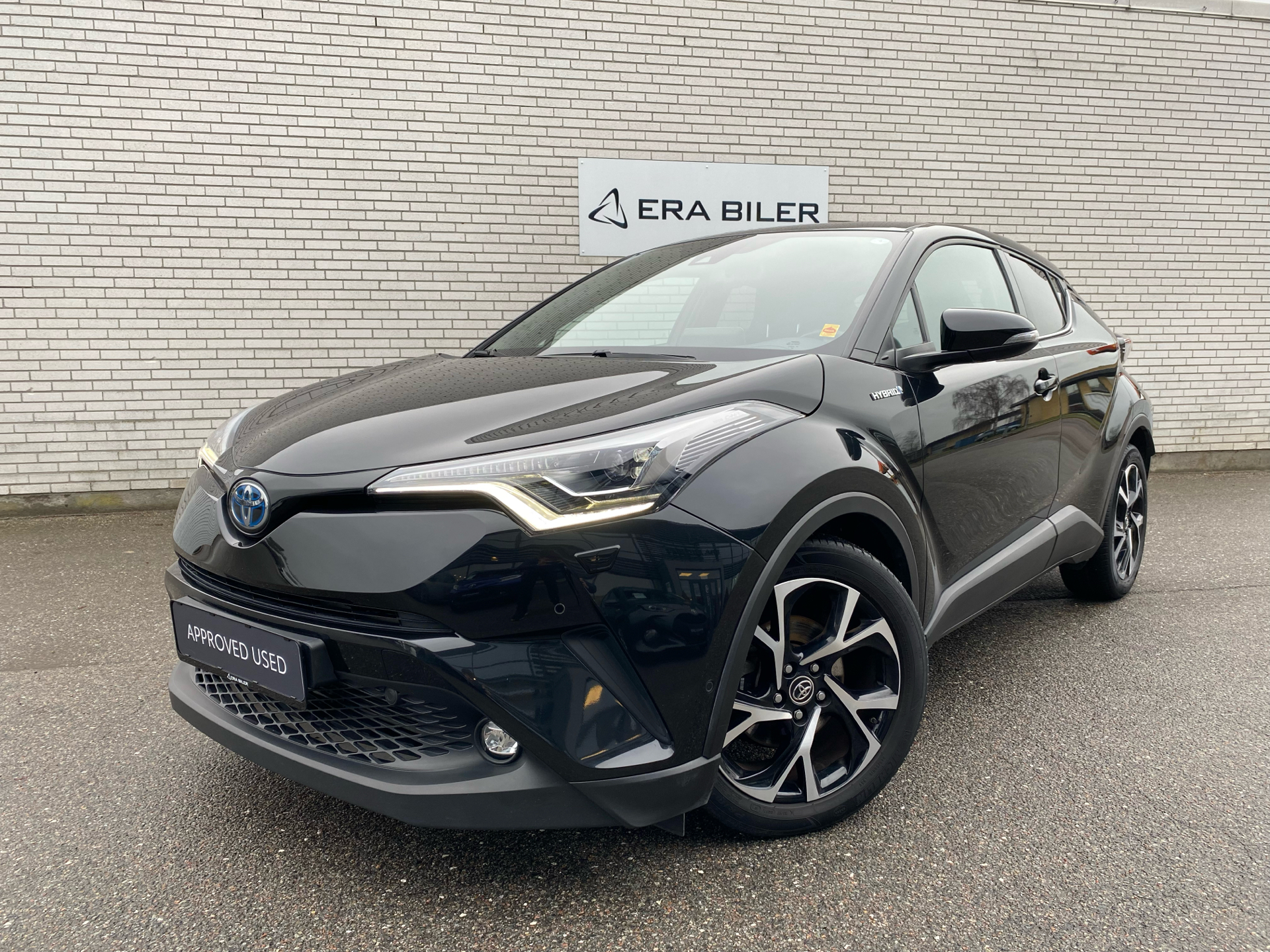 Billede af Toyota C-HR 1,8 Hybrid C-LUB Premium Selected Multidrive S 122HK 5d Aut.