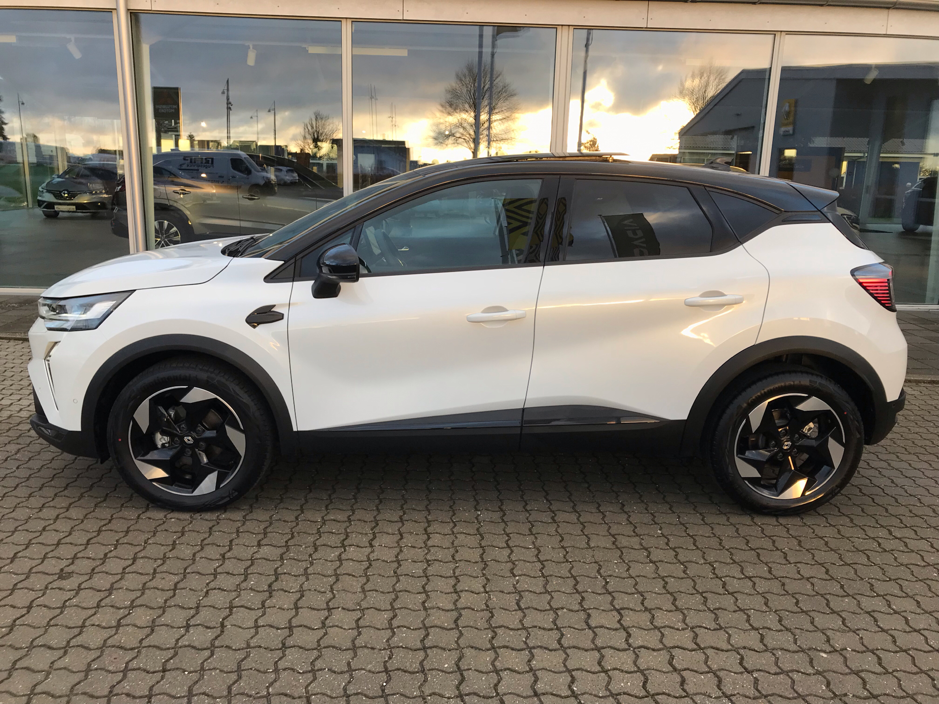 Billede af Renault Captur 1,3 TCE  Mild hybrid Techno 140HK 5d 6g