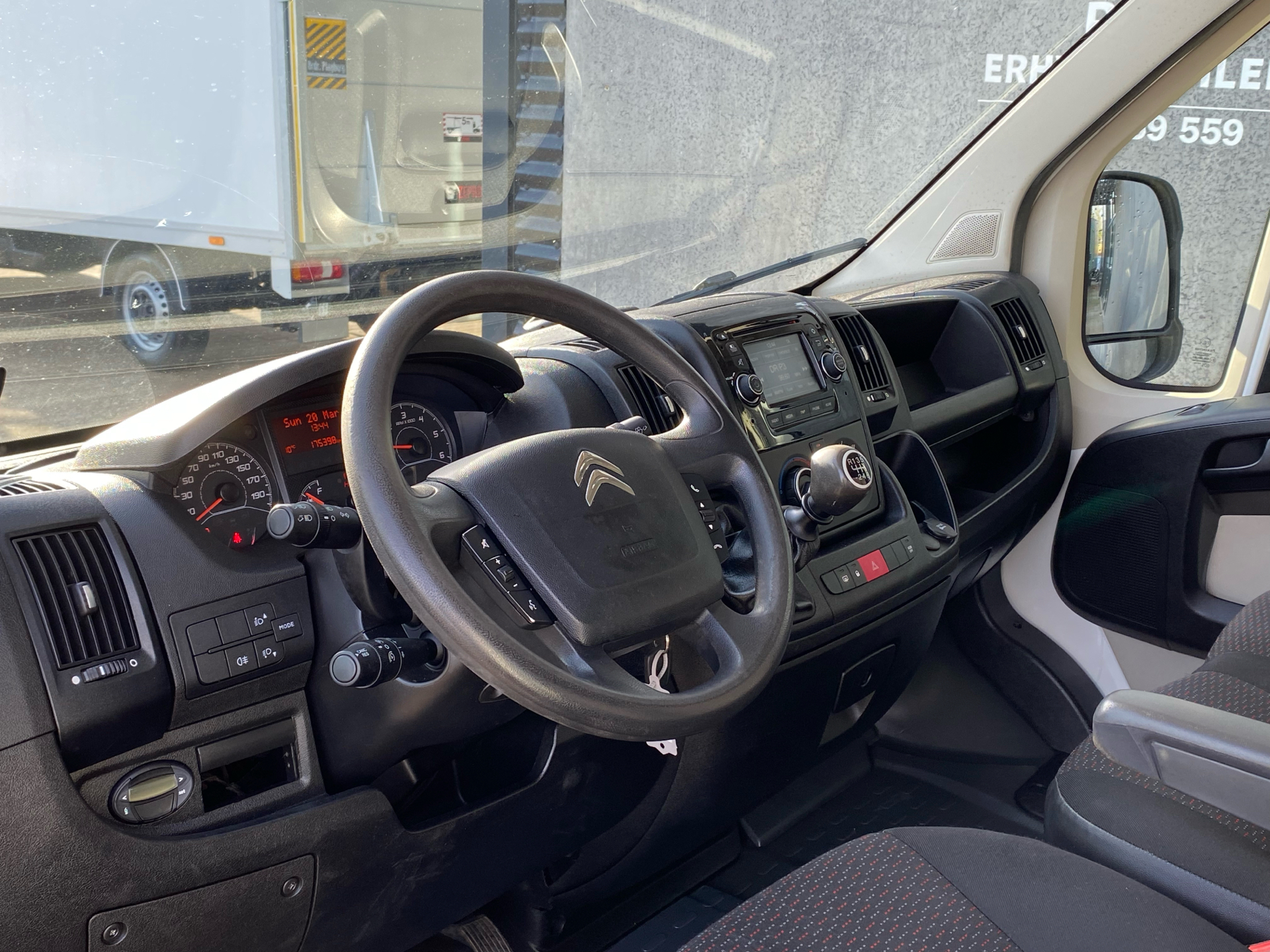 Billede af Citroën Jumper 33 L3 2,0 Blue HDi start/stop 130HK DobKab