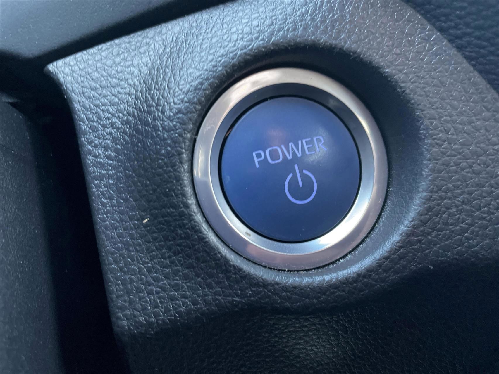 Billede af Toyota RAV4 Plug-in 2,5 Plugin-hybrid Active Business AWD 306HK 5d 6g Aut.