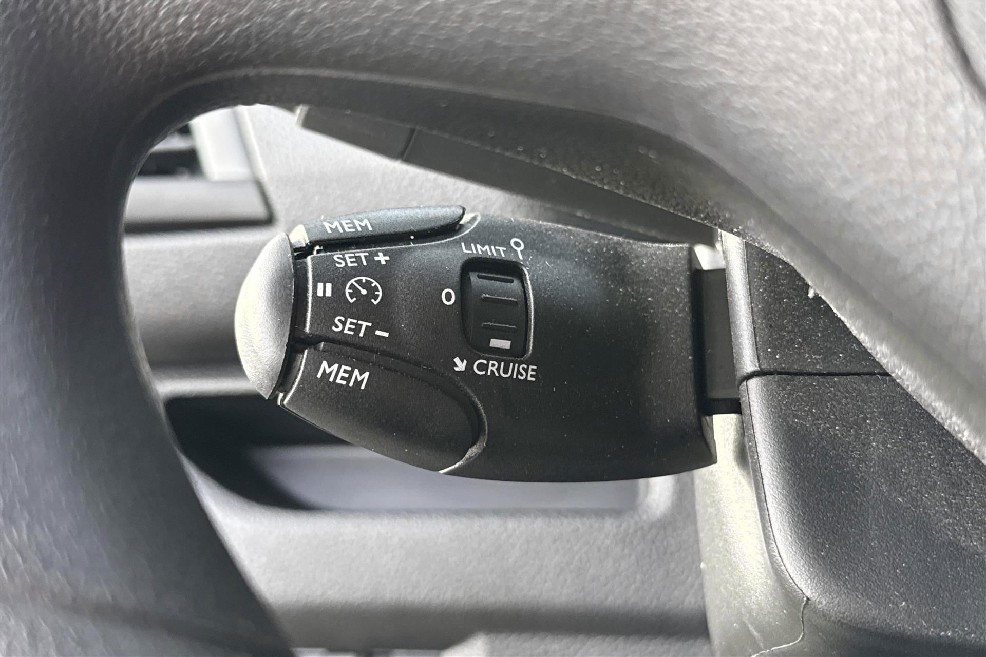 Billede af Citroën Jumpy L2 2,0 Blue HDi Baseline EAT8 145HK Van 8g Aut.