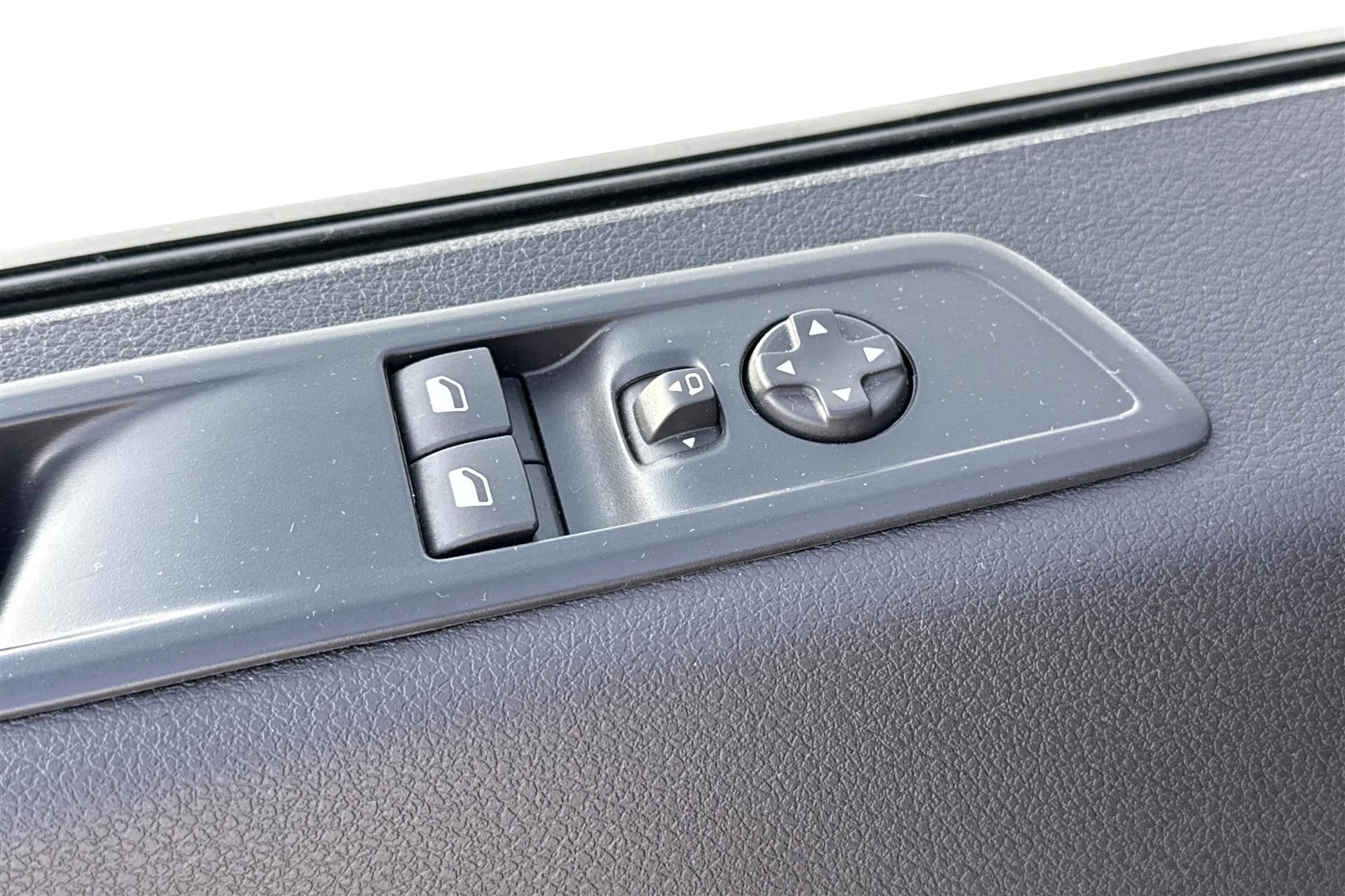 Billede af Citroën Jumpy L2 2,0 Blue HDi Baseline EAT8 145HK Van 8g Aut.