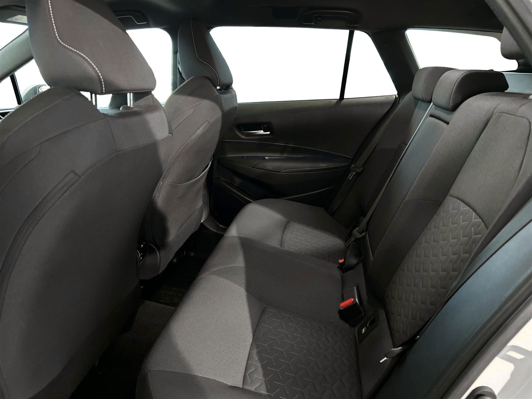 Billede af Toyota Corolla Touring Sports 1,8 Hybrid Active Smart E-CVT 122HK Stc Trinl. Gear