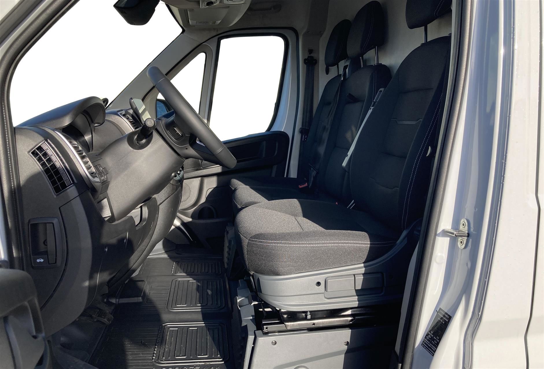Billede af Toyota Proace Max Long 2,2 D Comfort Master To skydedør m. højt tag Heavy 180HK Van 8g Aut.