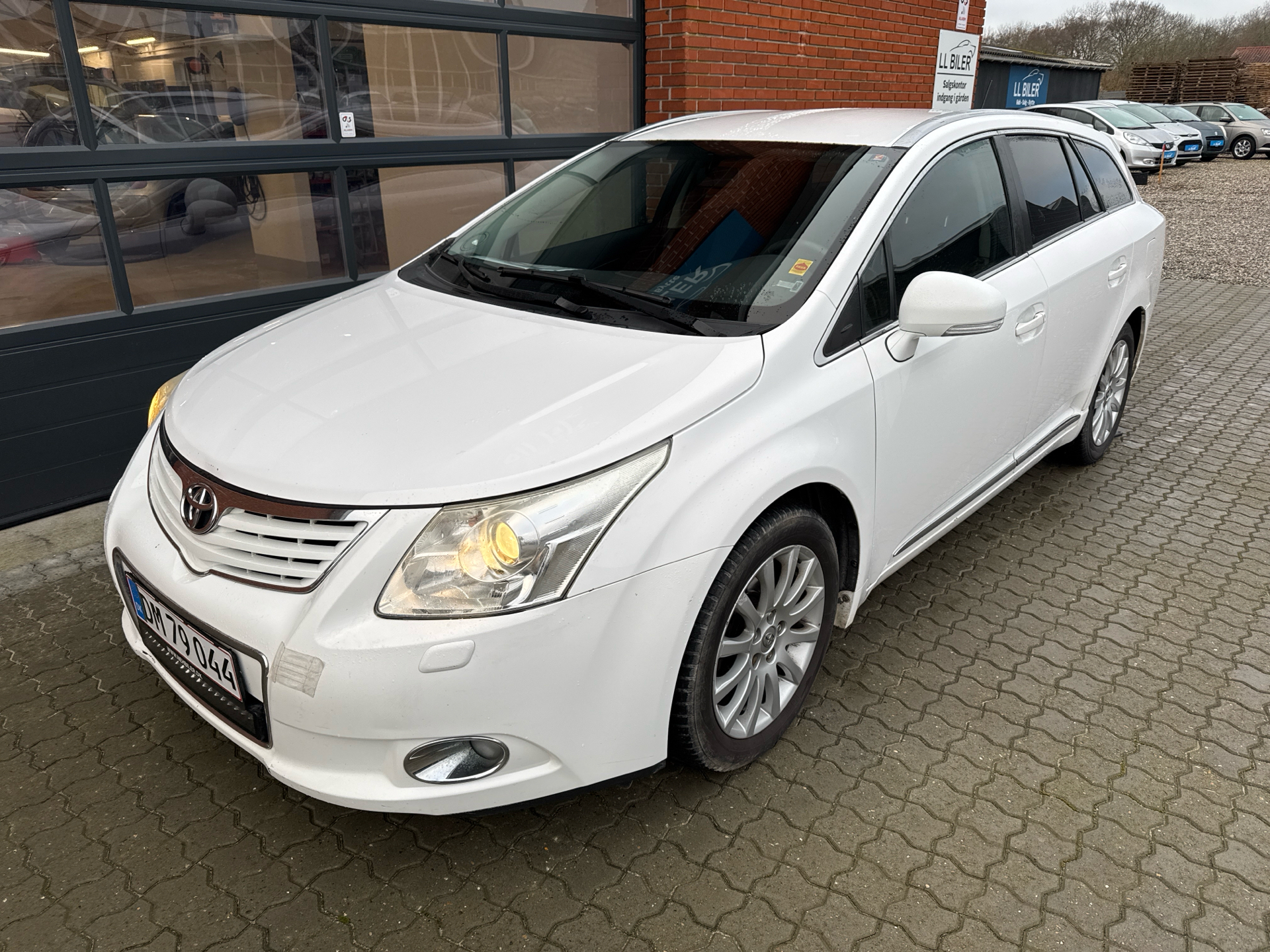 Billede af Toyota Avensis 2,0 D-4D DPF T3 124HK Stc 6g