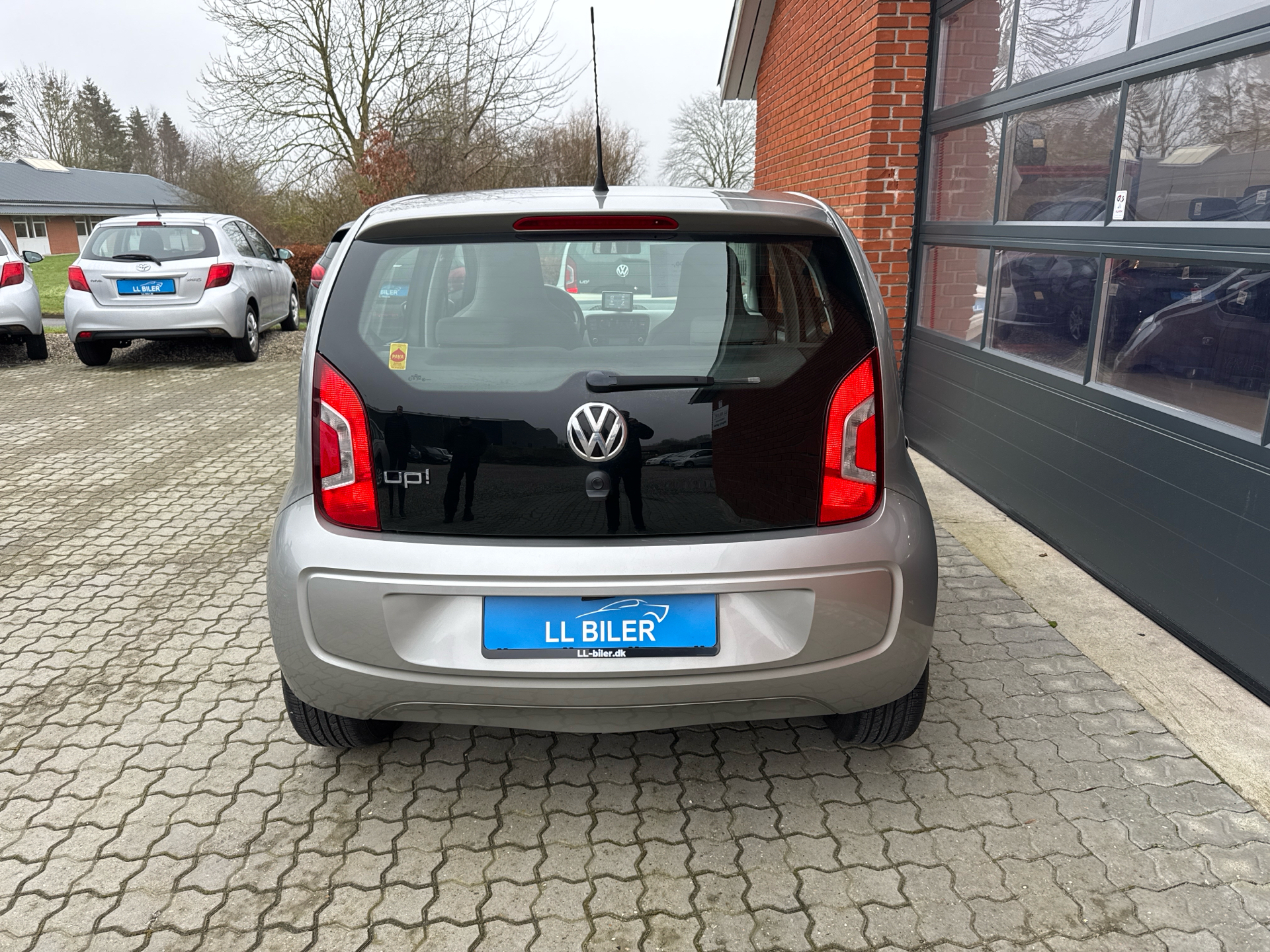 Billede af VW up 1,0 MPI Move ASG 75HK 5d Aut.