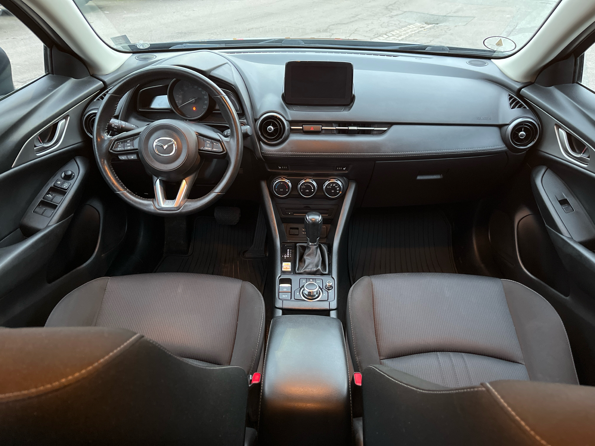 Billede af Mazda CX-3 2,0 Skyactiv-G Vision 121HK 5d 6g Aut.