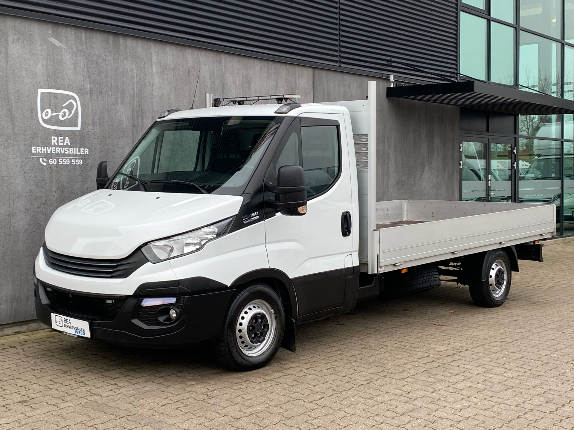 Billede af Iveco Daily 35S18 4100mm 3,0 D 180HK Ladv./Chas. 8g Aut.