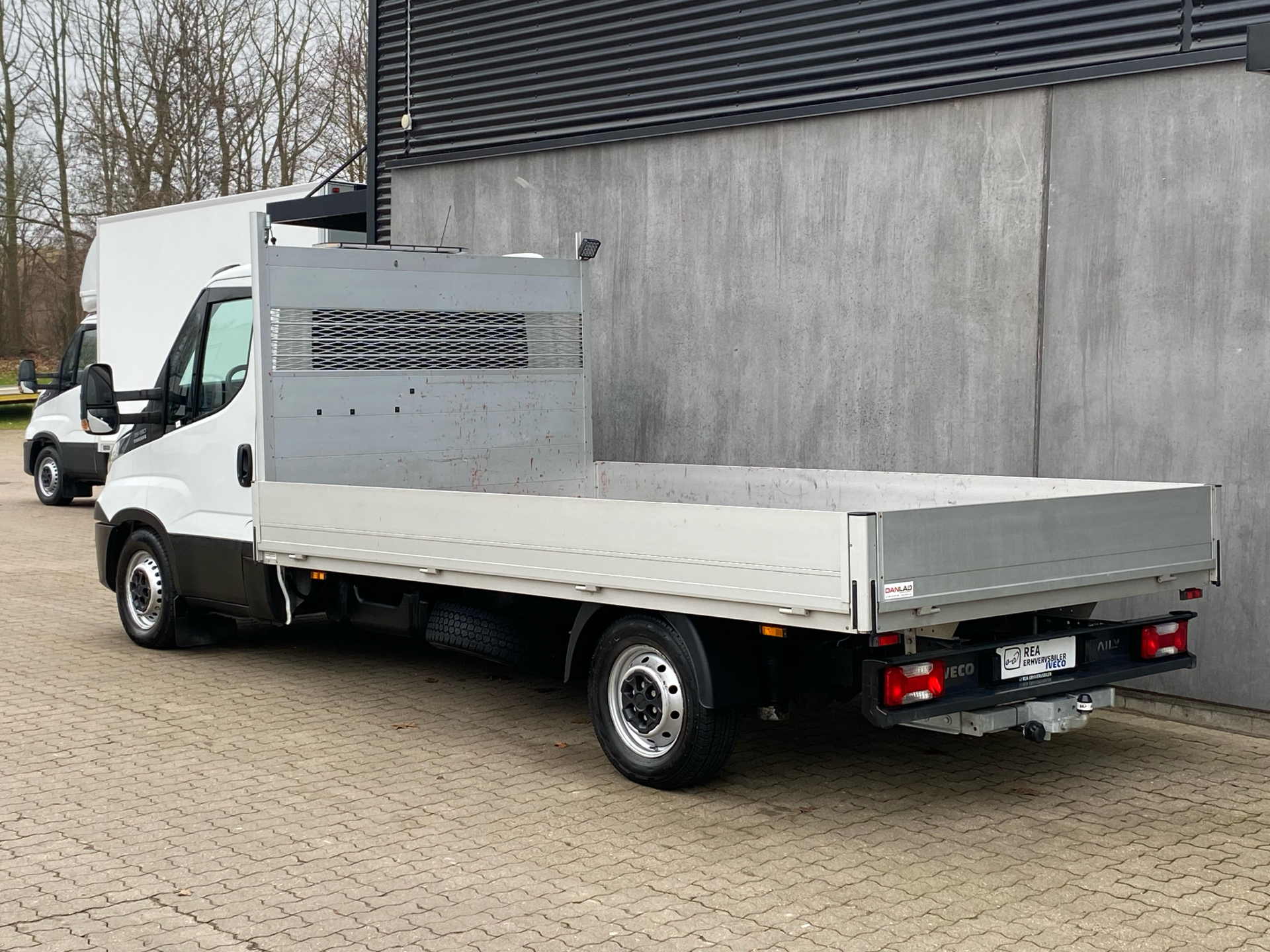 Billede af Iveco Daily 35S18 4100mm 3,0 D 180HK Ladv./Chas. 8g Aut.
