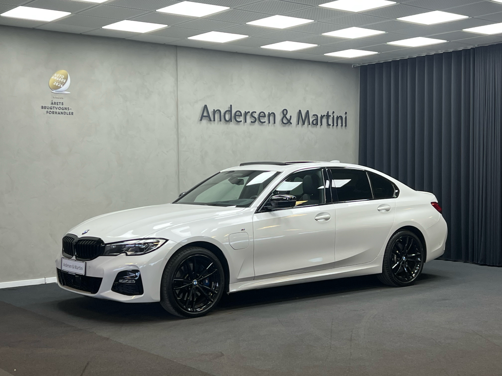 Billede af BMW 330e 2,0 Plugin-hybrid M-Sport 292HK 8g Aut.