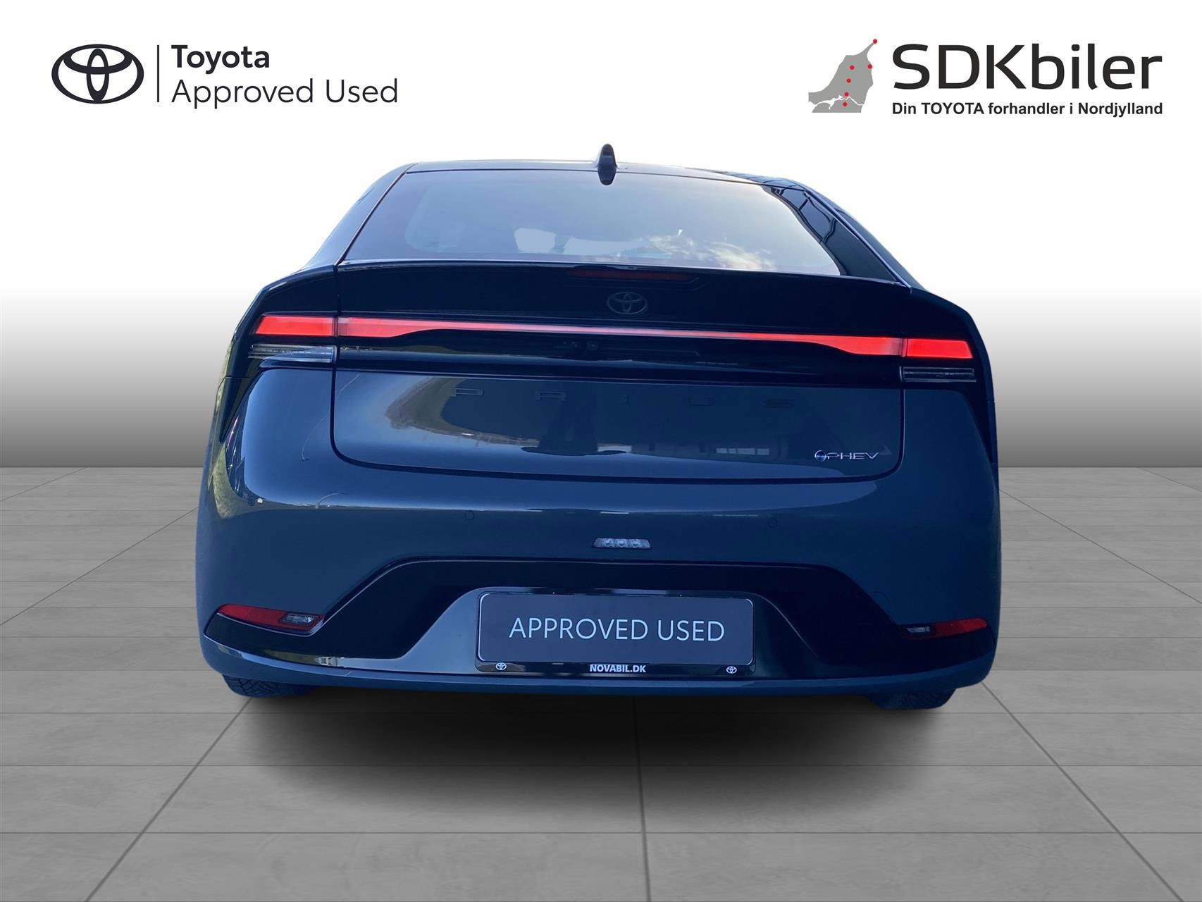 Billede af Toyota Prius Plug-in 2,0 Plugin-hybrid Executive 223HK 5d Aut.