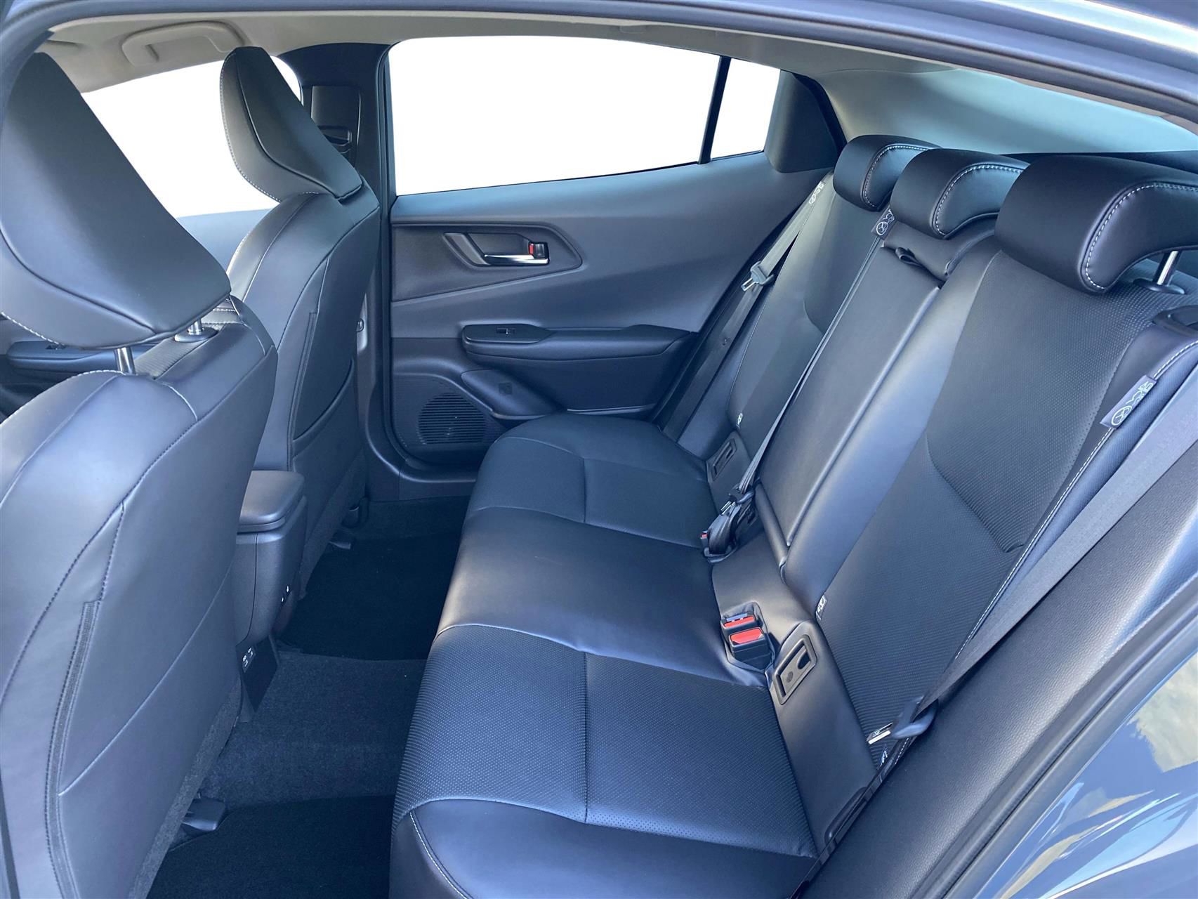 Billede af Toyota Prius Plug-in 2,0 Plugin-hybrid Executive 223HK 5d Aut.