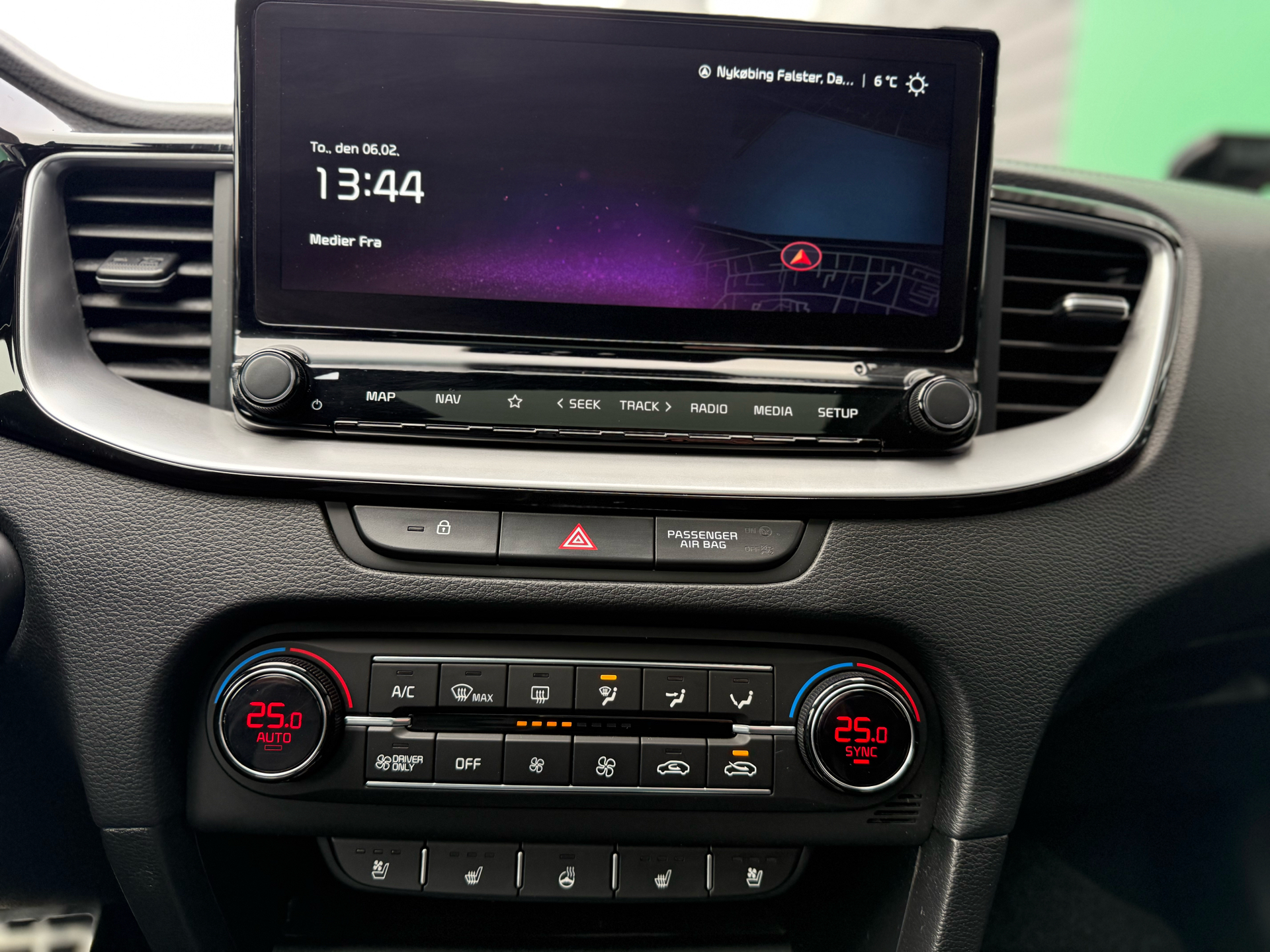 Billede af Kia Ceed SW 1,6 GDI PHEV  Plugin-hybrid Upgrade m/Plus DCT 141HK Stc 6g Aut.