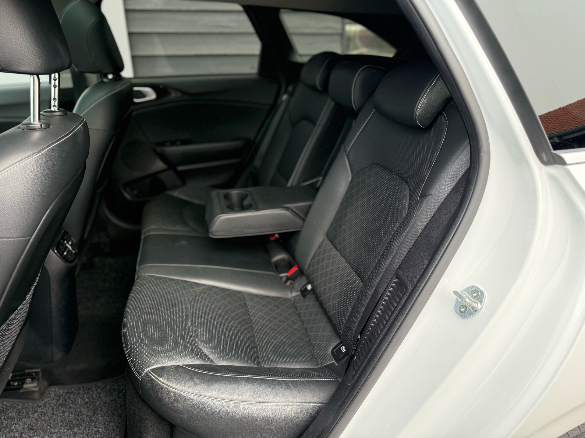 Billede af Kia Ceed SW 1,6 GDI PHEV  Plugin-hybrid Upgrade m/Plus DCT 141HK Stc 6g Aut.