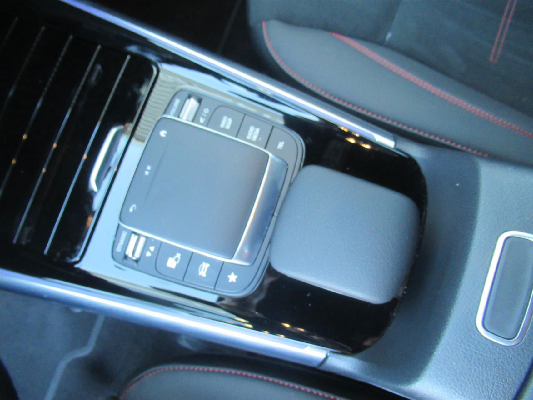 Billede af Mercedes-Benz EQA 250 EL 190HK 5d Aut.