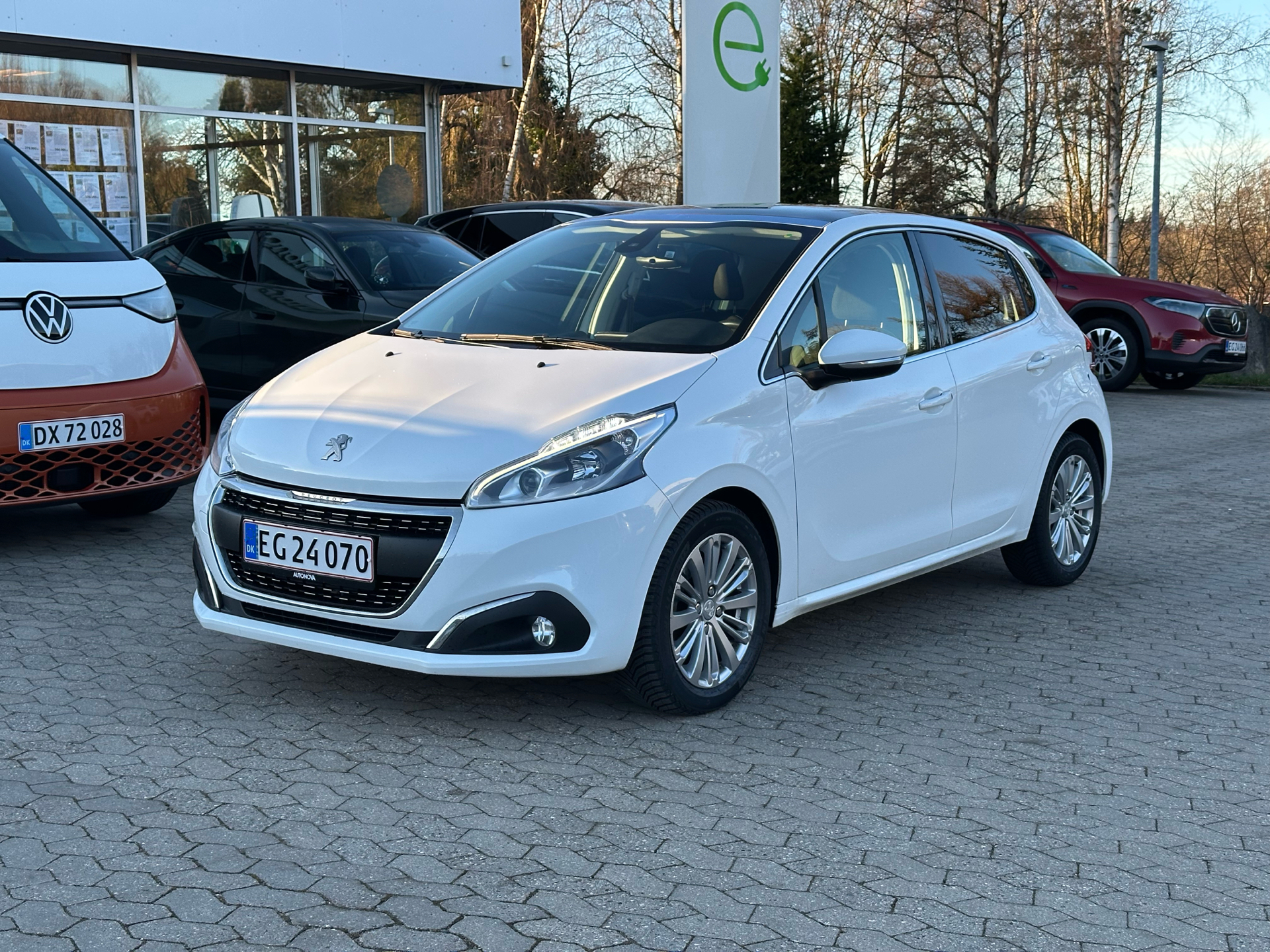 Billede af Peugeot 208 1,2 PureTech Prestige 82HK 5d