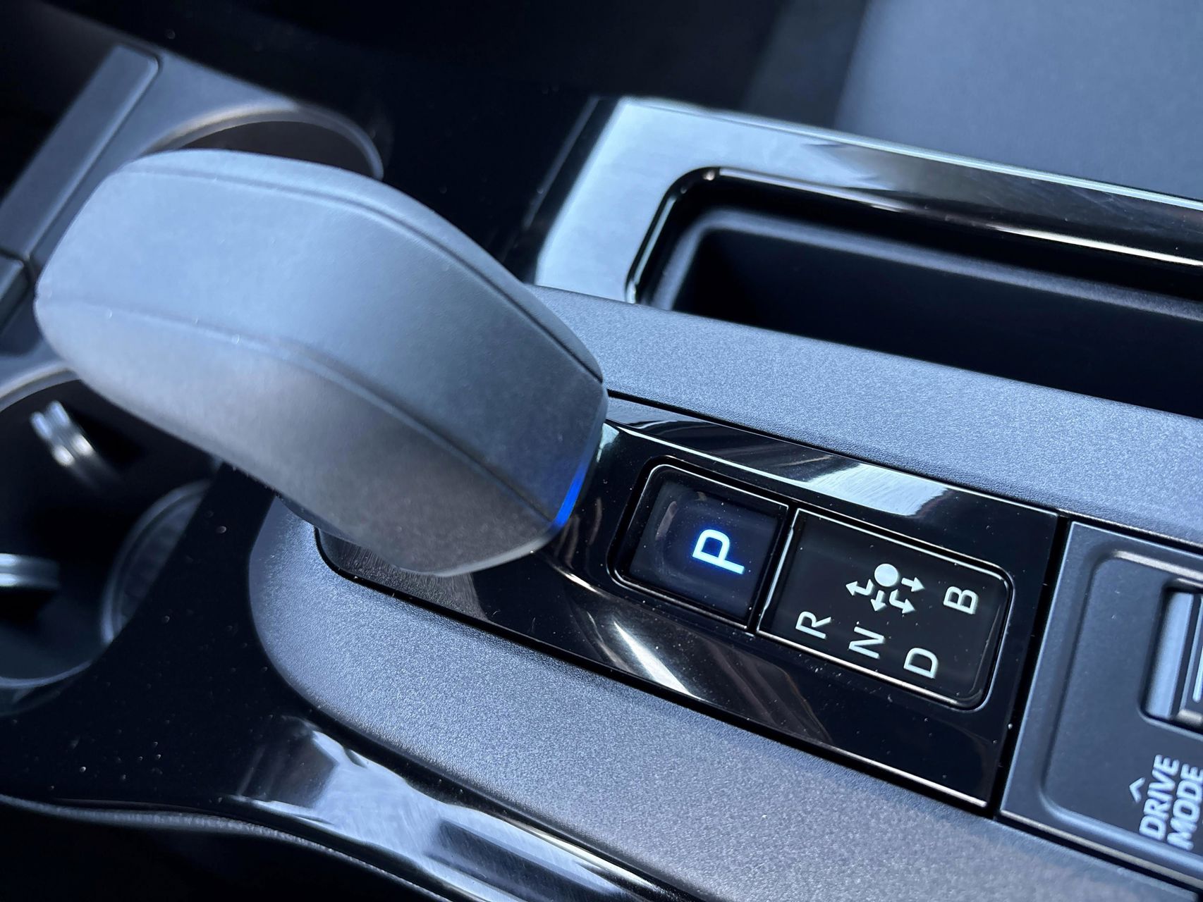 Billede af Toyota Prius Plug-in 2,0 Plugin-hybrid Elegant 223HK 5d Aut.