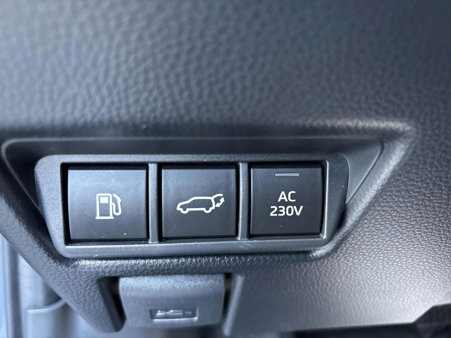 Billede af Toyota Prius Plug-in 2,0 Plugin-hybrid Elegant 223HK 5d Aut.