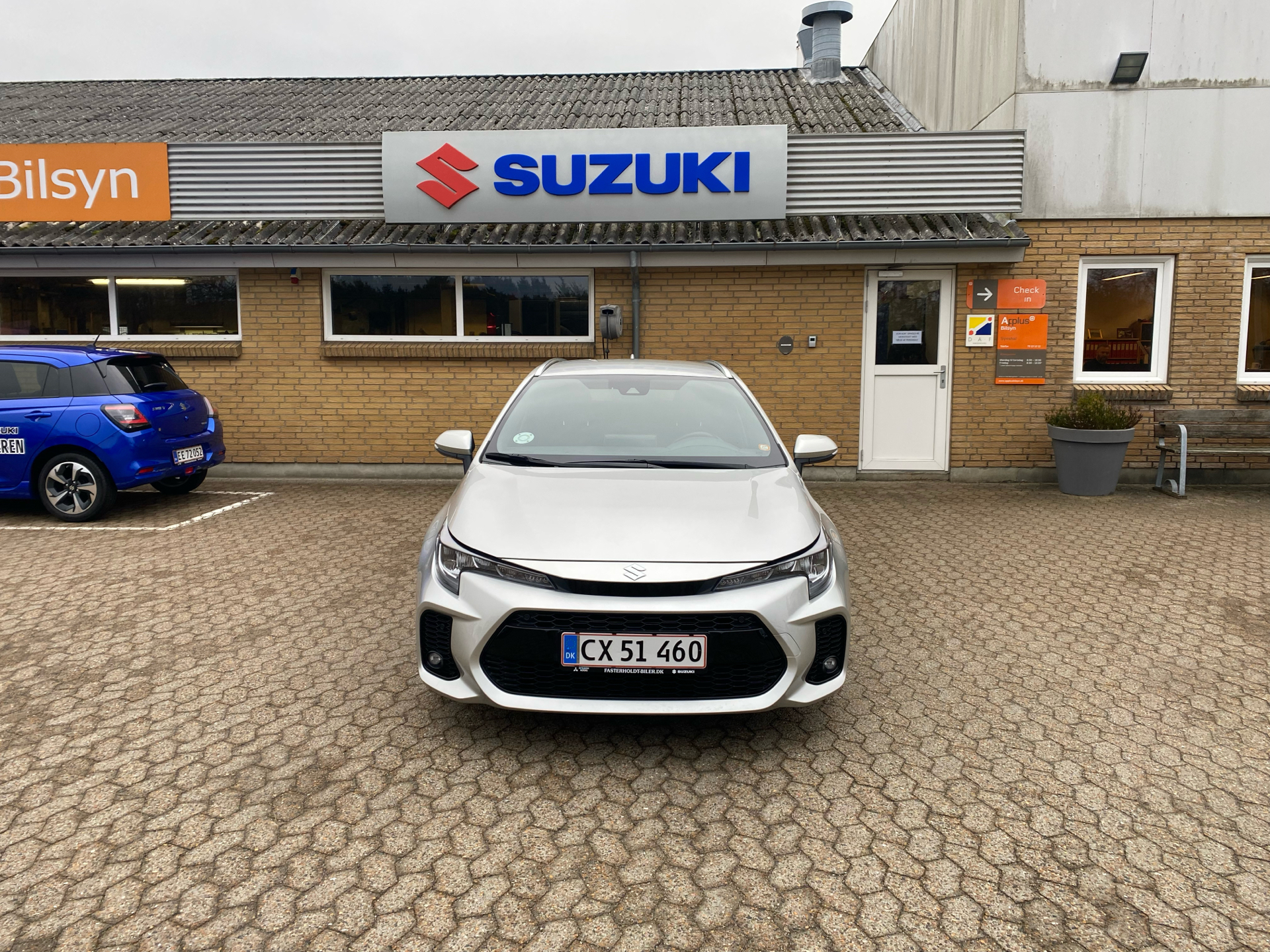 Billede af Suzuki Swace 1,8 Hybrid Active E-CVT 122HK Stc Trinl. Gear
