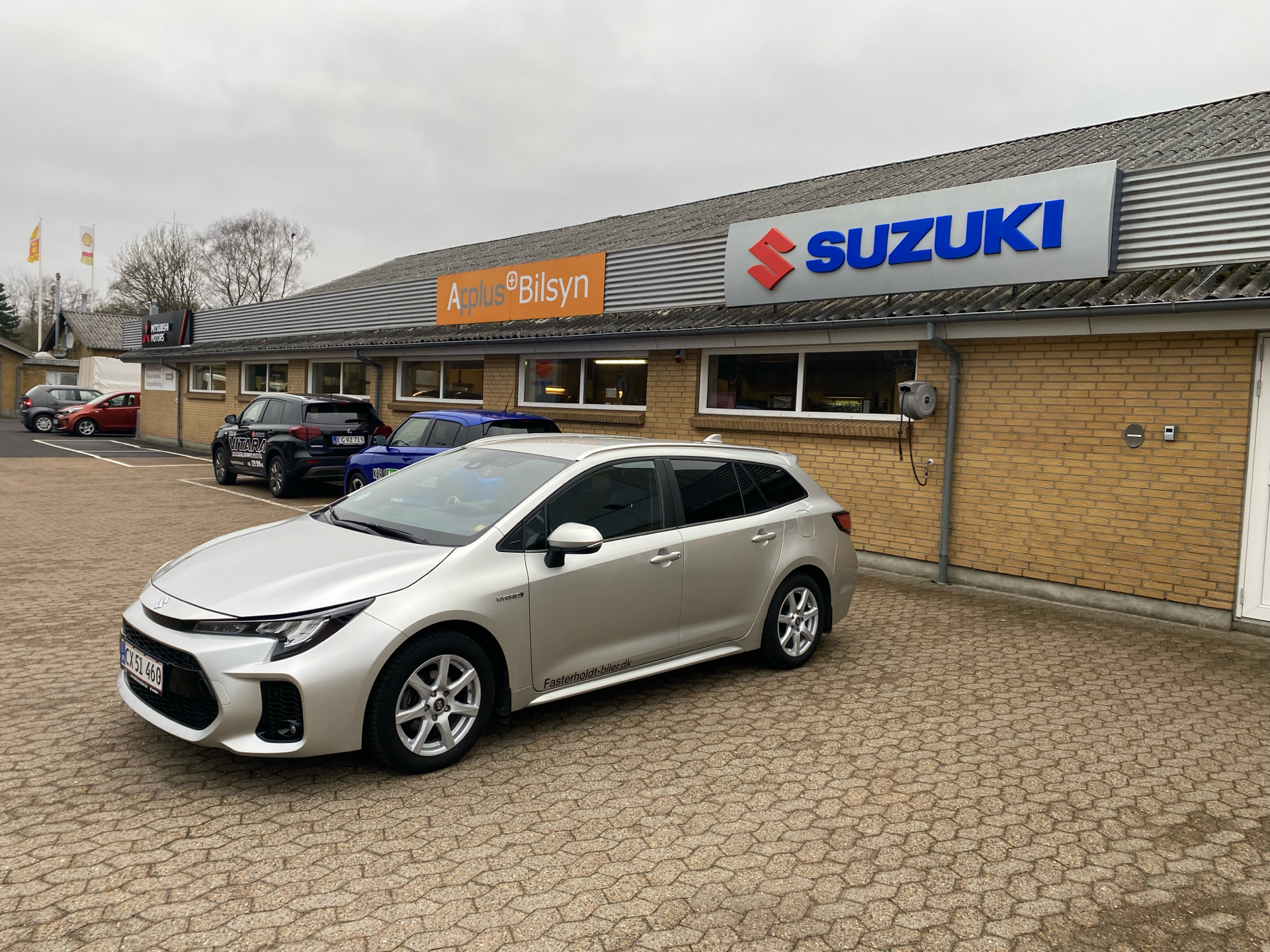 Billede af Suzuki Swace 1,8 Hybrid Active E-CVT 122HK Stc Trinl. Gear