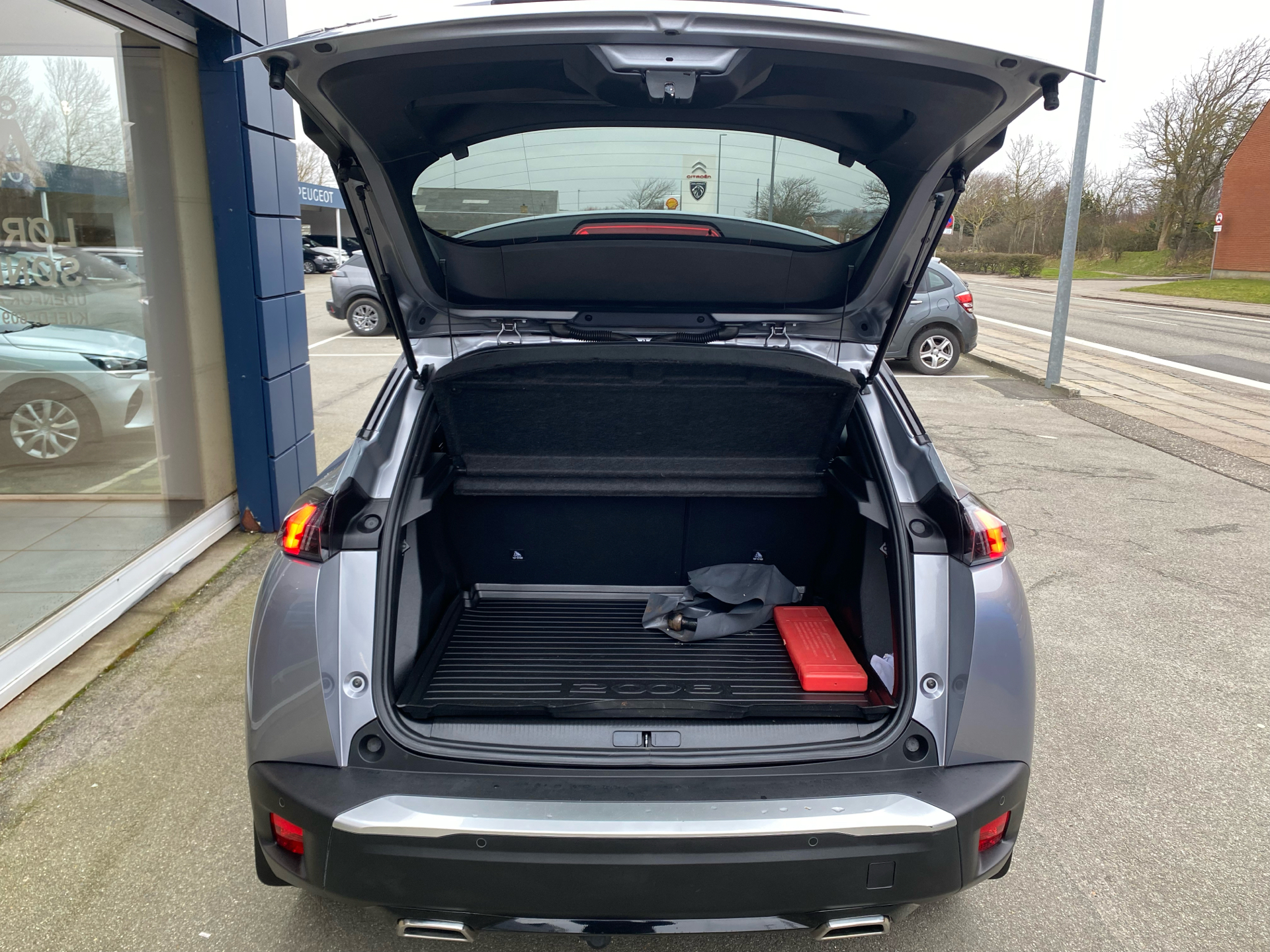 Billede af Peugeot 2008 1,2 PureTech Selection Tech 130HK 5d