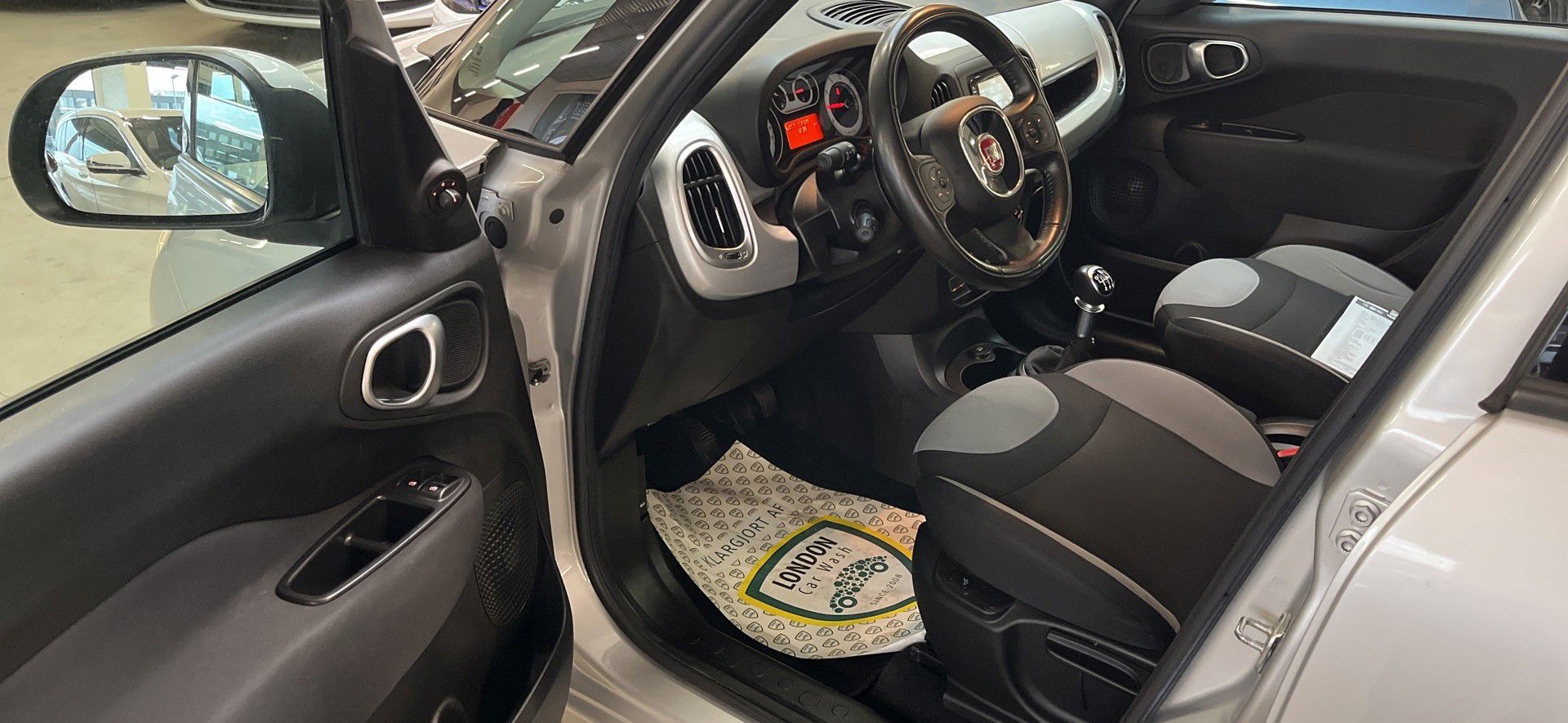 Billede af Fiat 500L Living 1,6 MJT Lounge 120HK