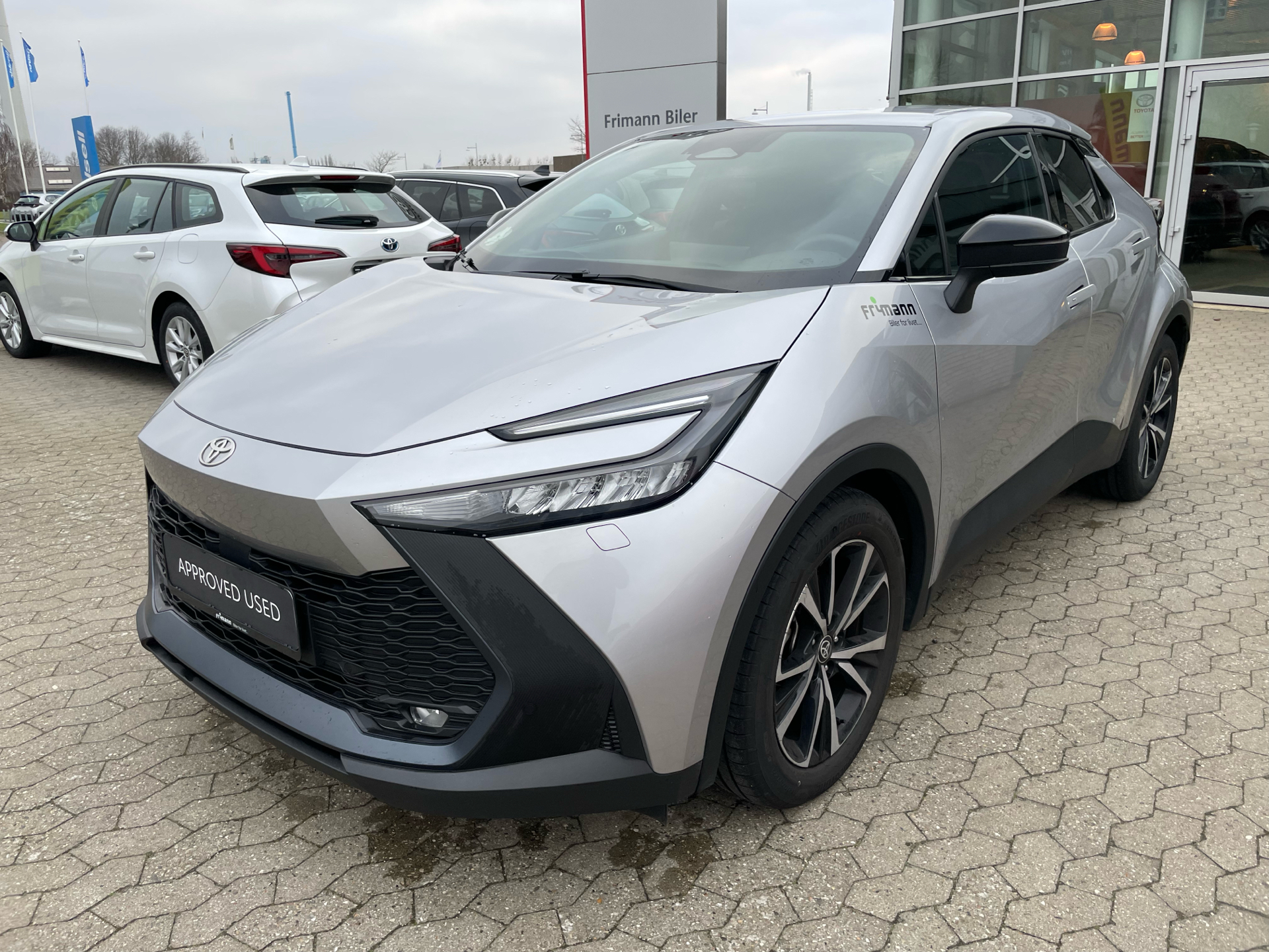 Billede af Toyota C-HR 1,8 Hybrid Style Multidrive S 140HK 5d 6g