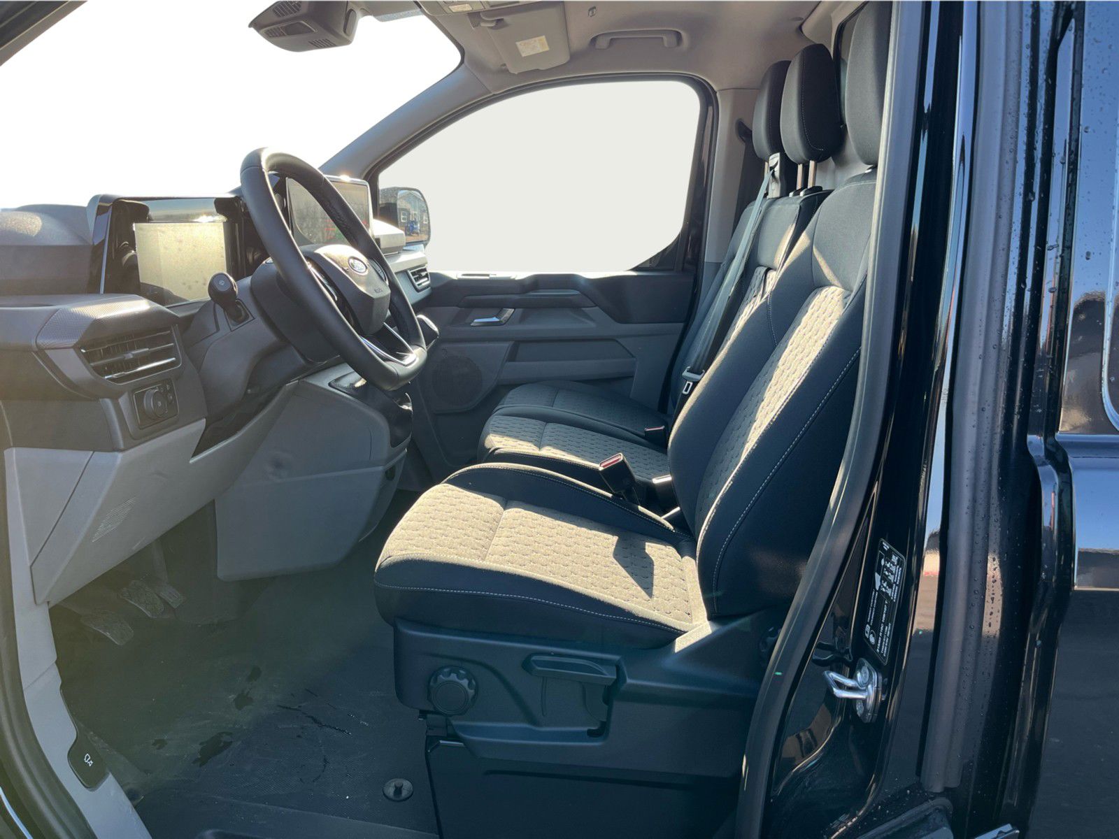 Billede af Ford Transit Custom 300 L1H1 2,0 EcoBlue Limited 150HK Van 6g