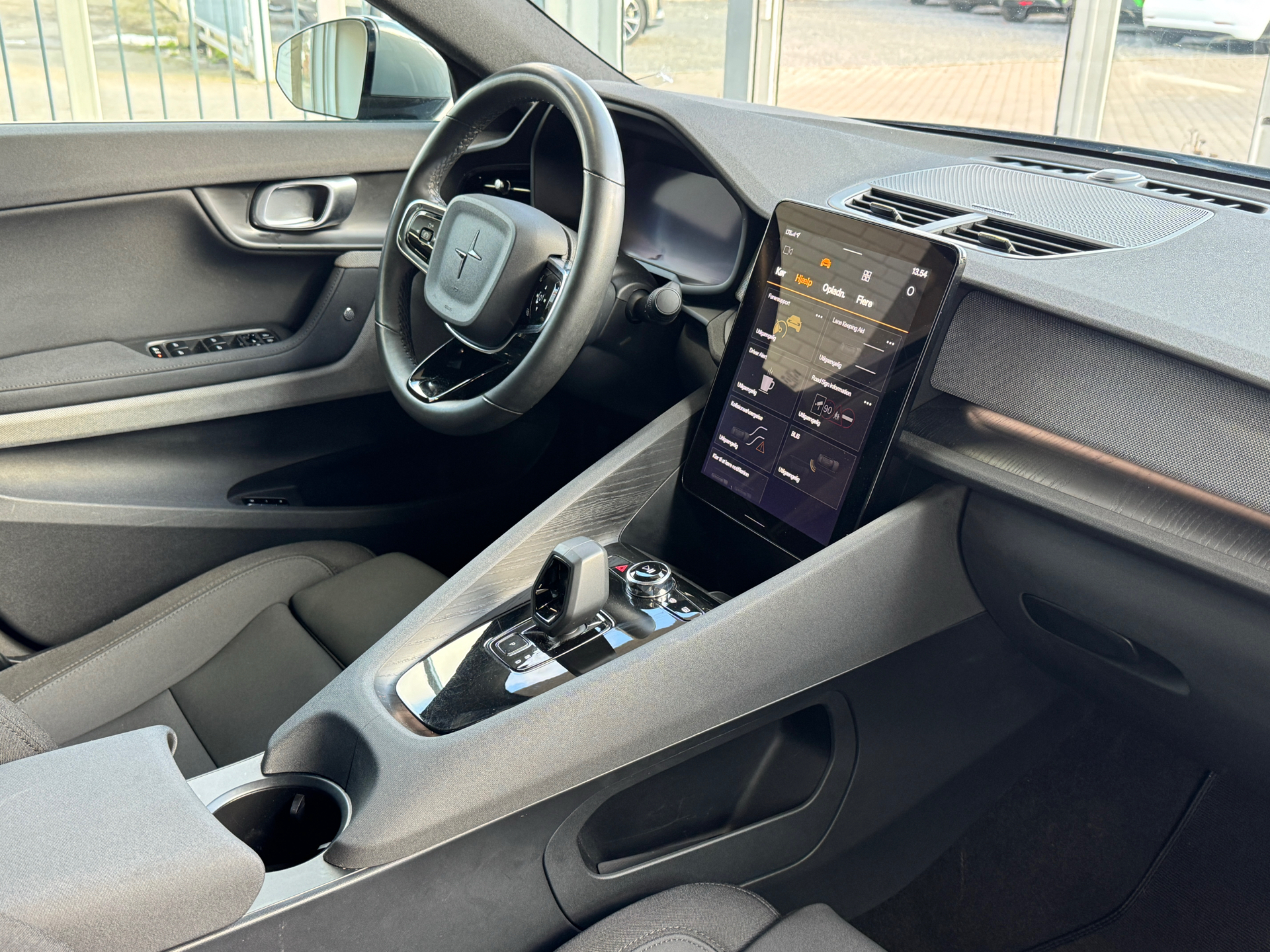 Billede af Polestar 2 EL Standard Range Plus 224HK 5d Aut.