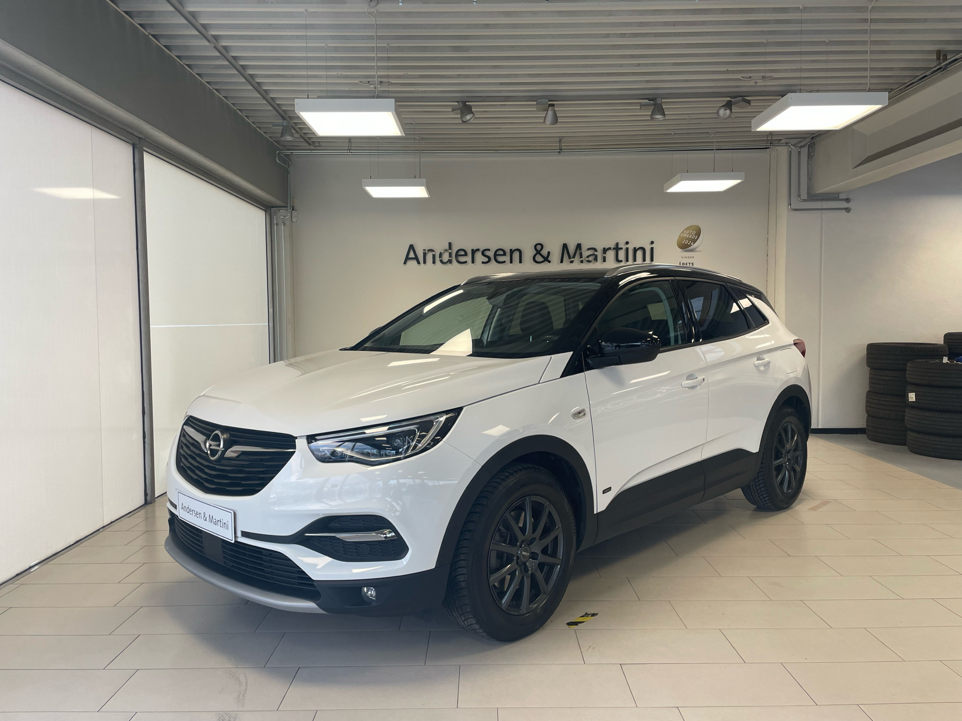 Billede af Opel Grandland X 1,6 PHEV  Plugin-hybrid Ultimate 225HK 5d 8g Aut.