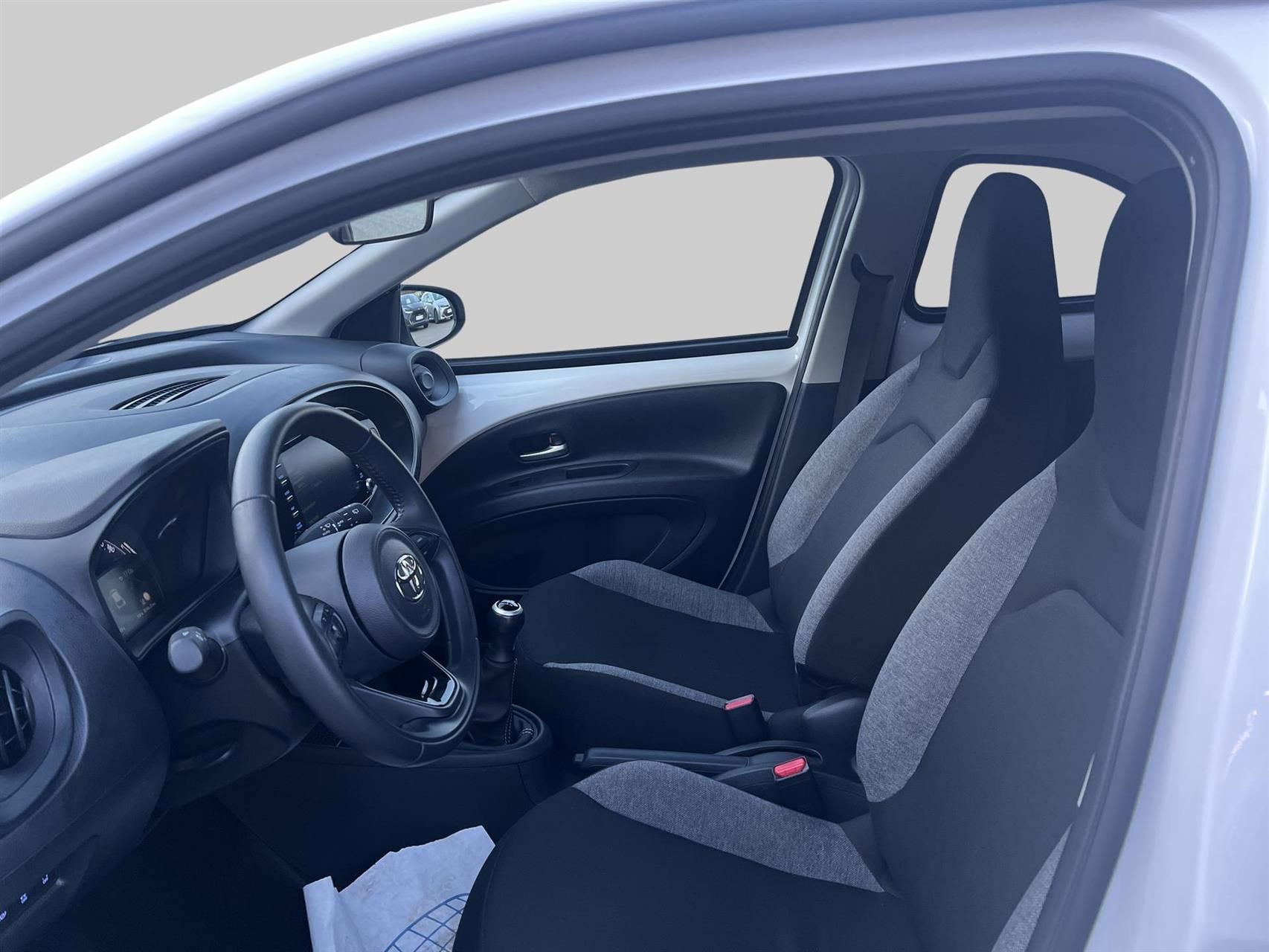 Billede af Toyota Aygo X 1,0 VVT-I Active 72HK 5d