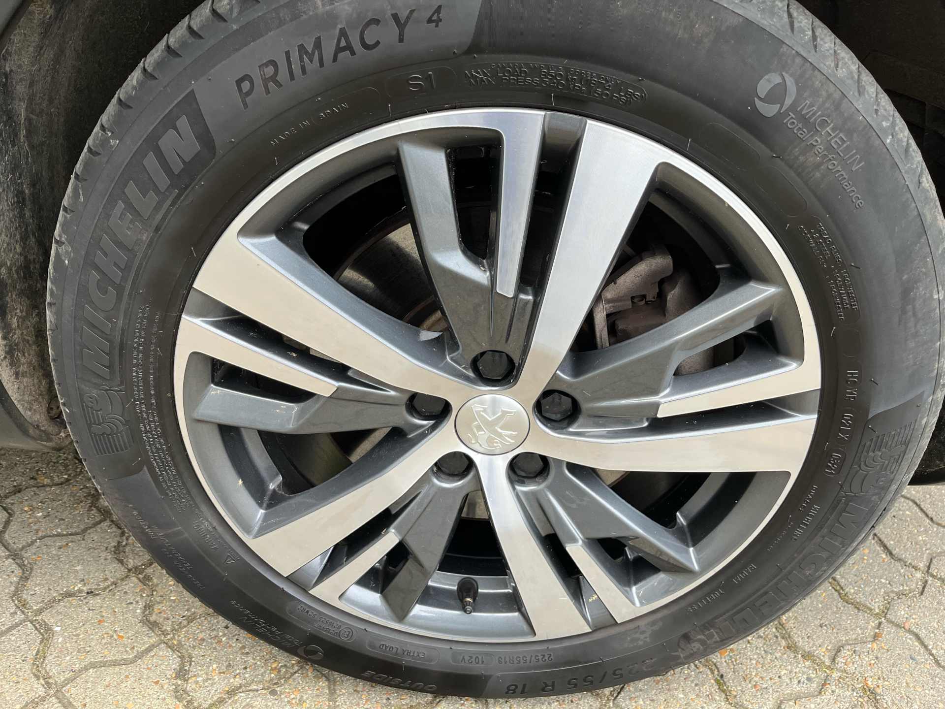 Billede af Peugeot 3008 1,6 PureTech  Plugin-hybrid Allure Pack EAT8 225HK 5d 8g Aut.