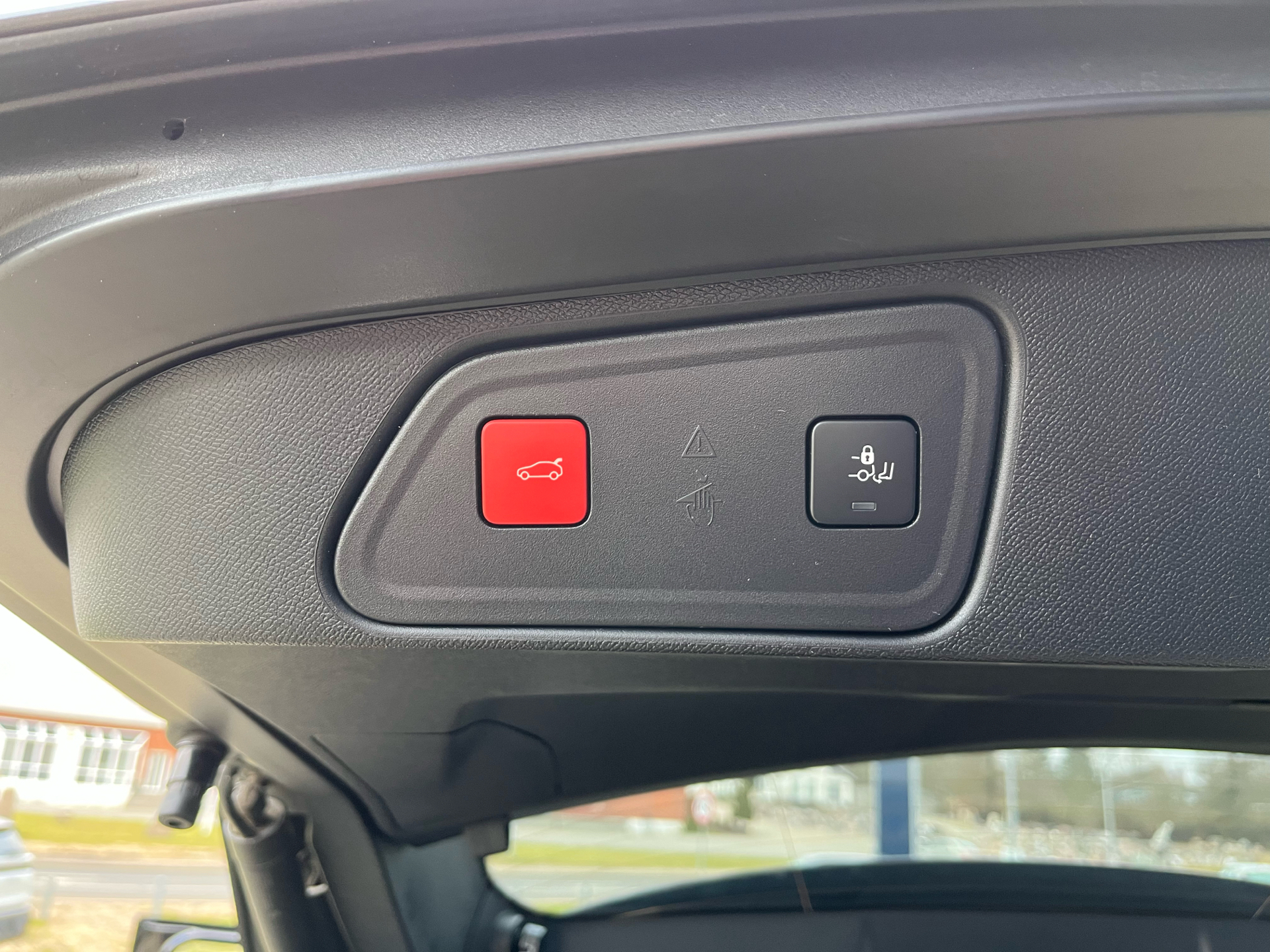 Billede af Peugeot 3008 1,6 PureTech  Plugin-hybrid Allure Pack EAT8 225HK 5d 8g Aut.