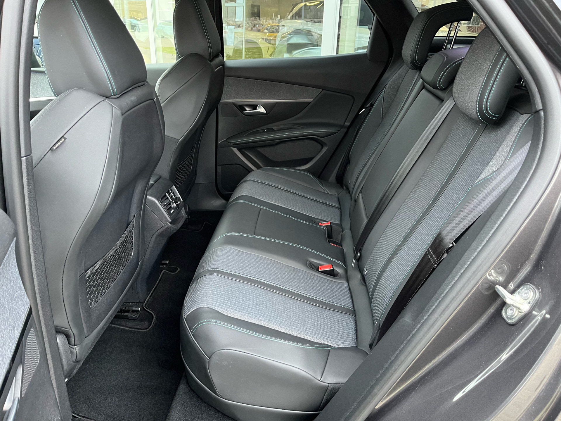 Billede af Peugeot 3008 1,6 PureTech  Plugin-hybrid Allure Pack EAT8 225HK 5d 8g Aut.