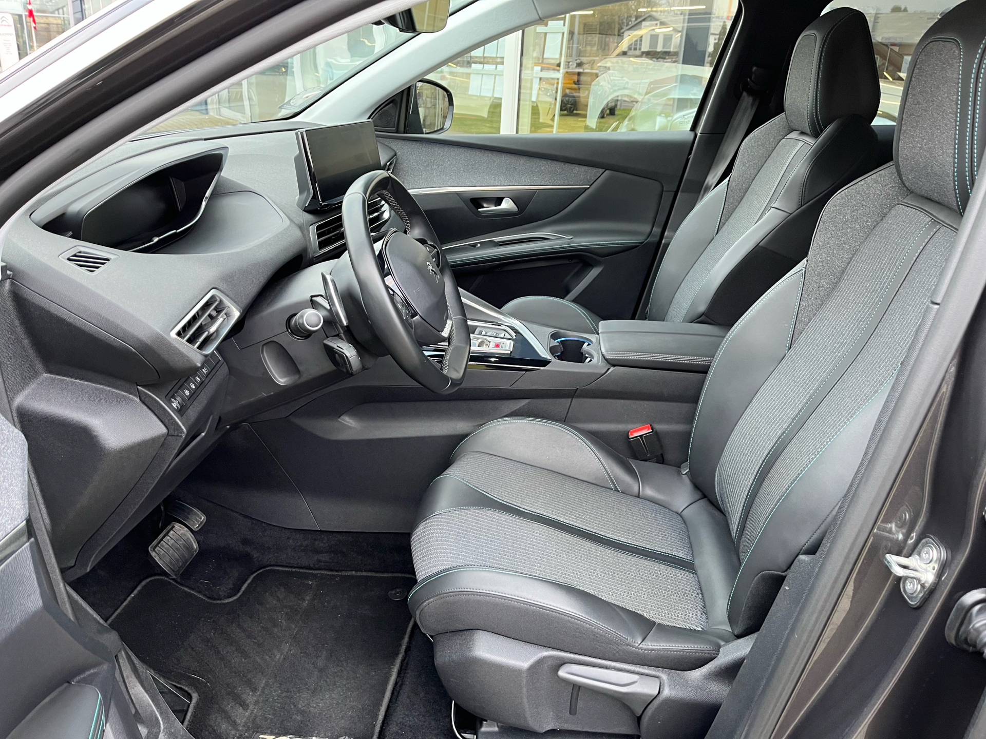Billede af Peugeot 3008 1,6 PureTech  Plugin-hybrid Allure Pack EAT8 225HK 5d 8g Aut.