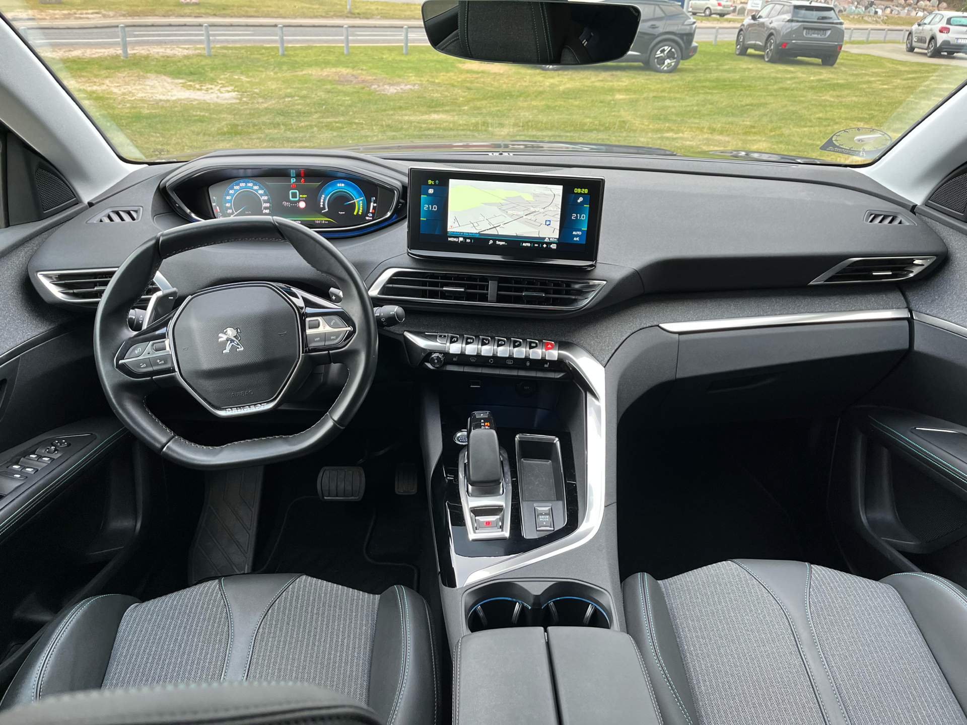 Billede af Peugeot 3008 1,6 PureTech  Plugin-hybrid Allure Pack EAT8 225HK 5d 8g Aut.