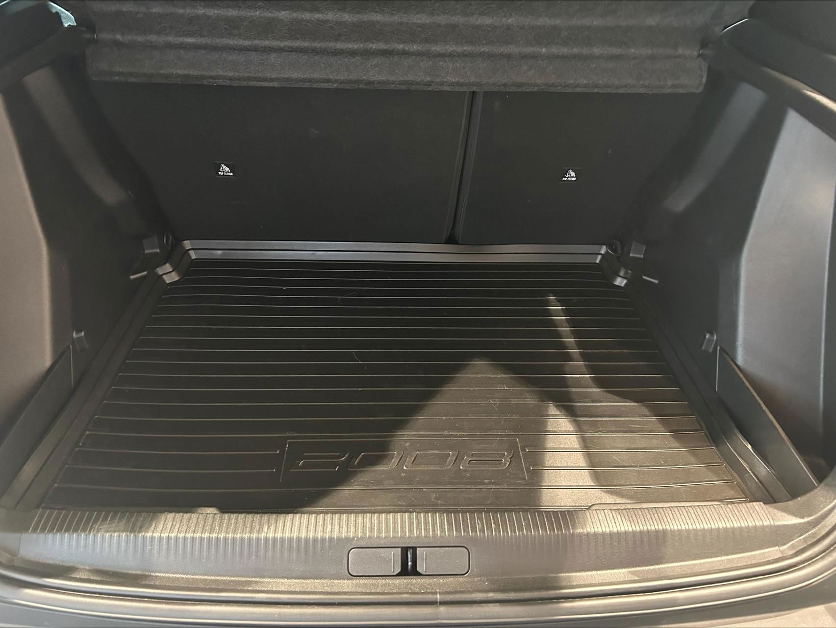 Billede af Peugeot 2008 1,2 PureTech Allure EAT8 130HK 5d 8g Aut.