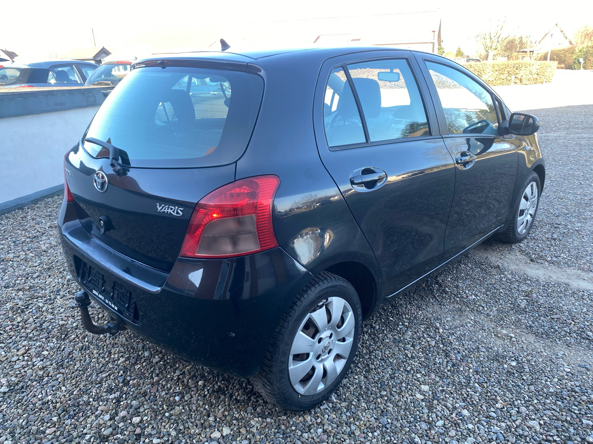 Billede af Toyota Yaris 1,3 VVT-I Linea Terra 87HK 5d