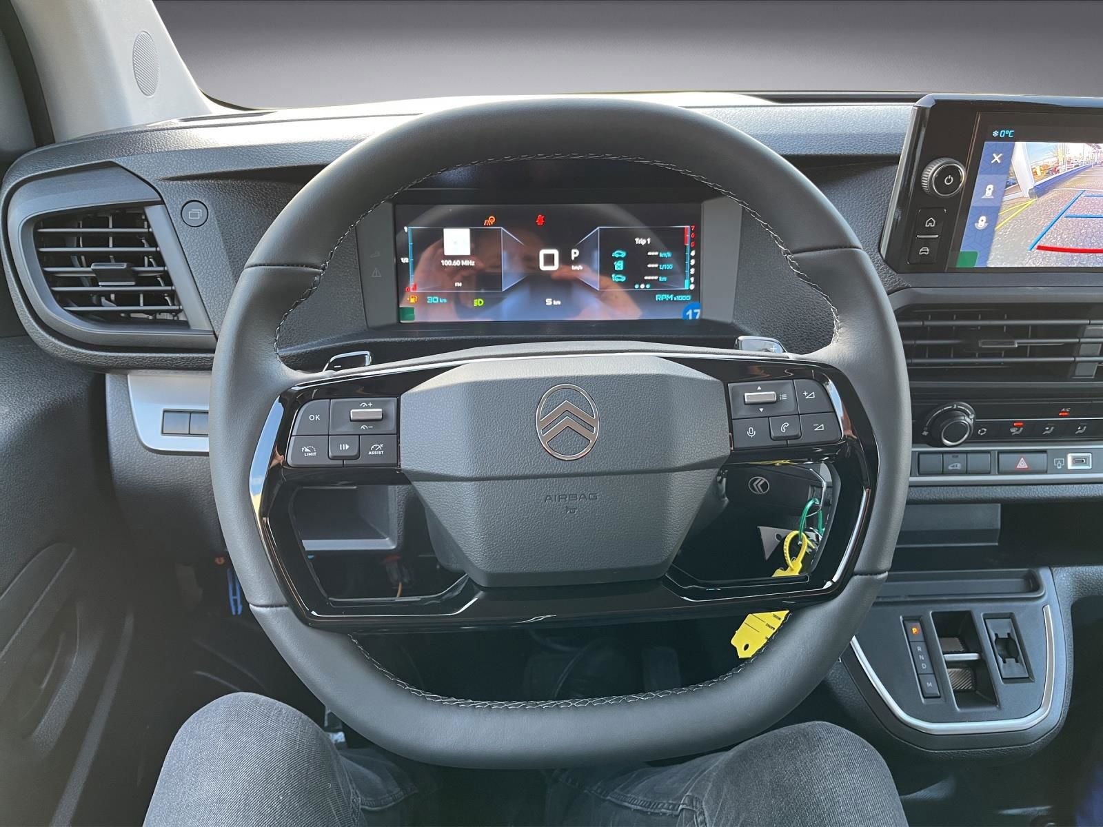 Billede af Citroën Jumpy L3 2,0 Blue HDi Flexline EAT8 145HK Van 8g Aut.